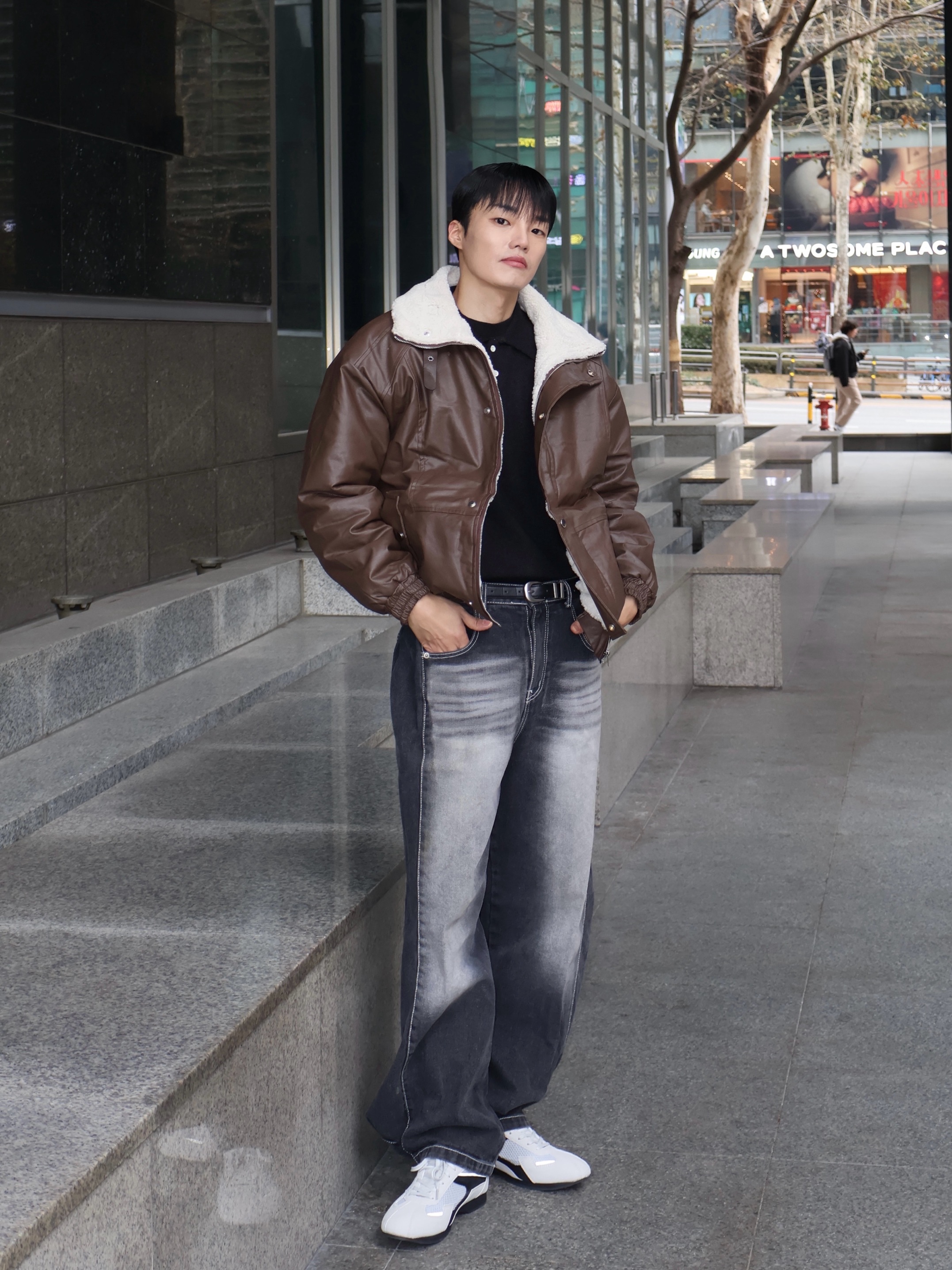 COREOFALCHEMY Mesh Ferme Training Shoes Gray 착용 스타일 - 1