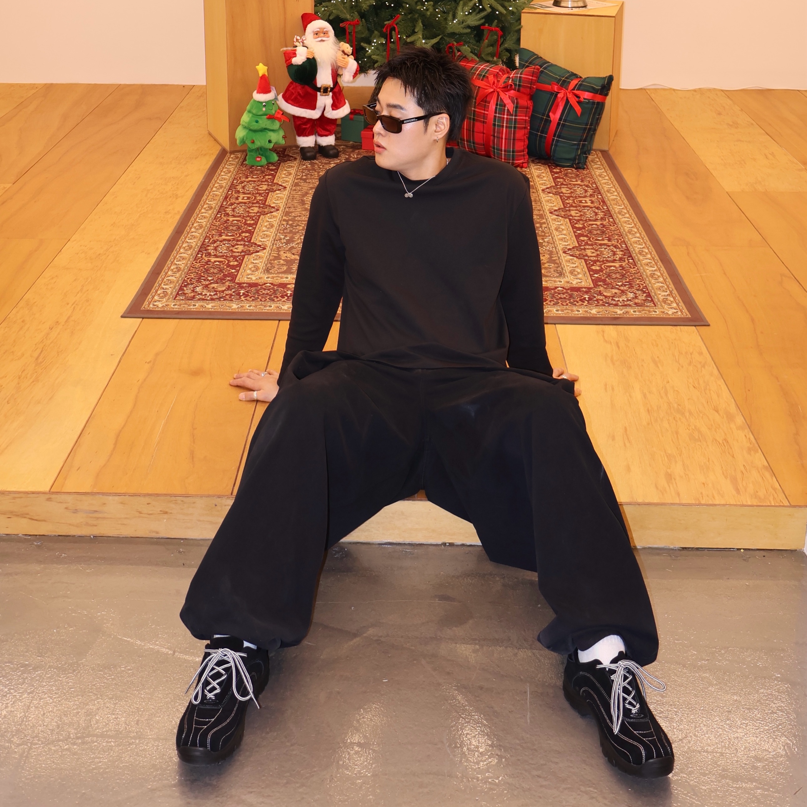 COREOFALCHEMY Balance Hyper Trekking Shoes Black 착용 스타일 - 1
