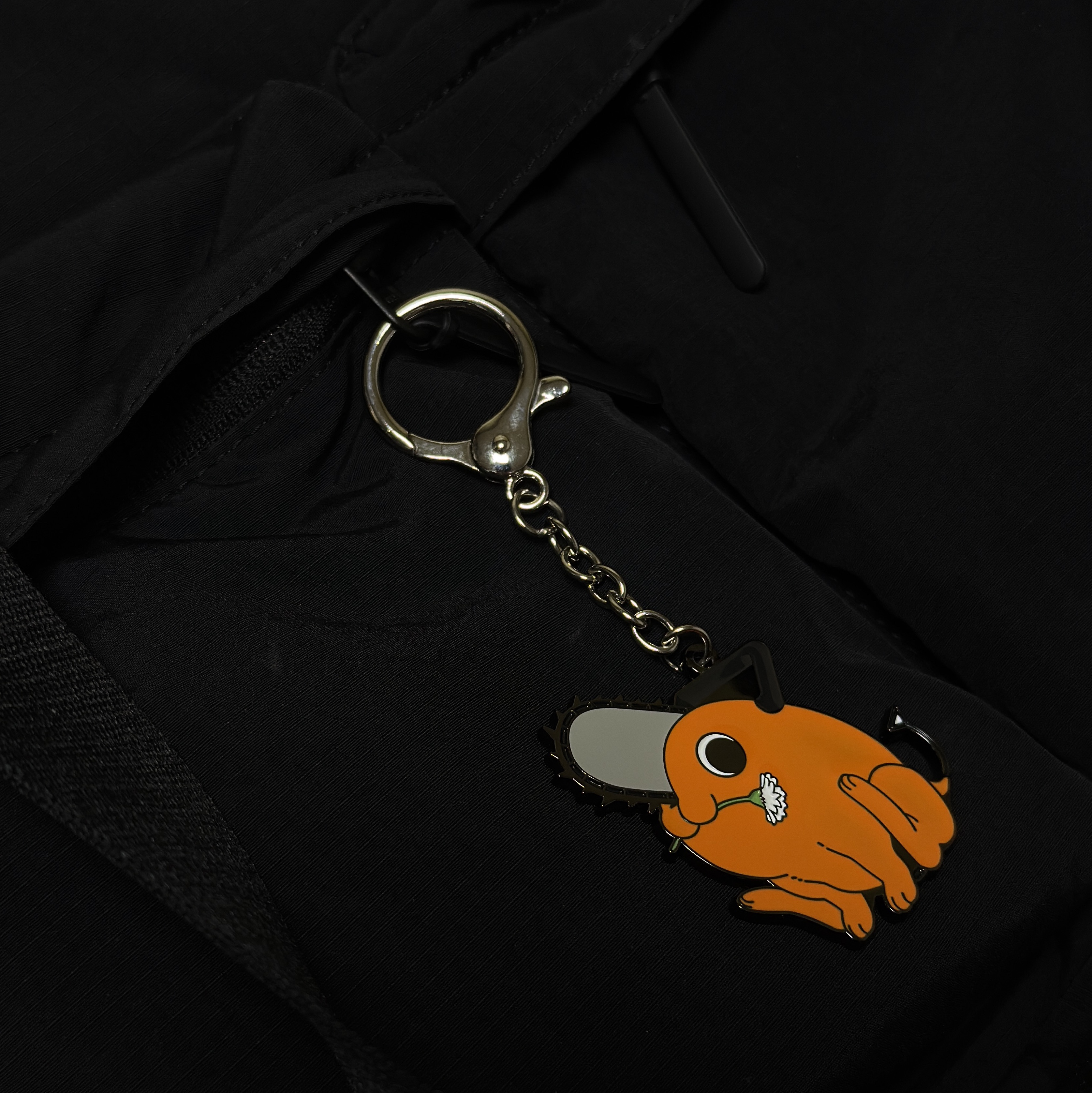 Chainsaw Man The Movie: Reze Arc Keyring Pochita 착용 스타일