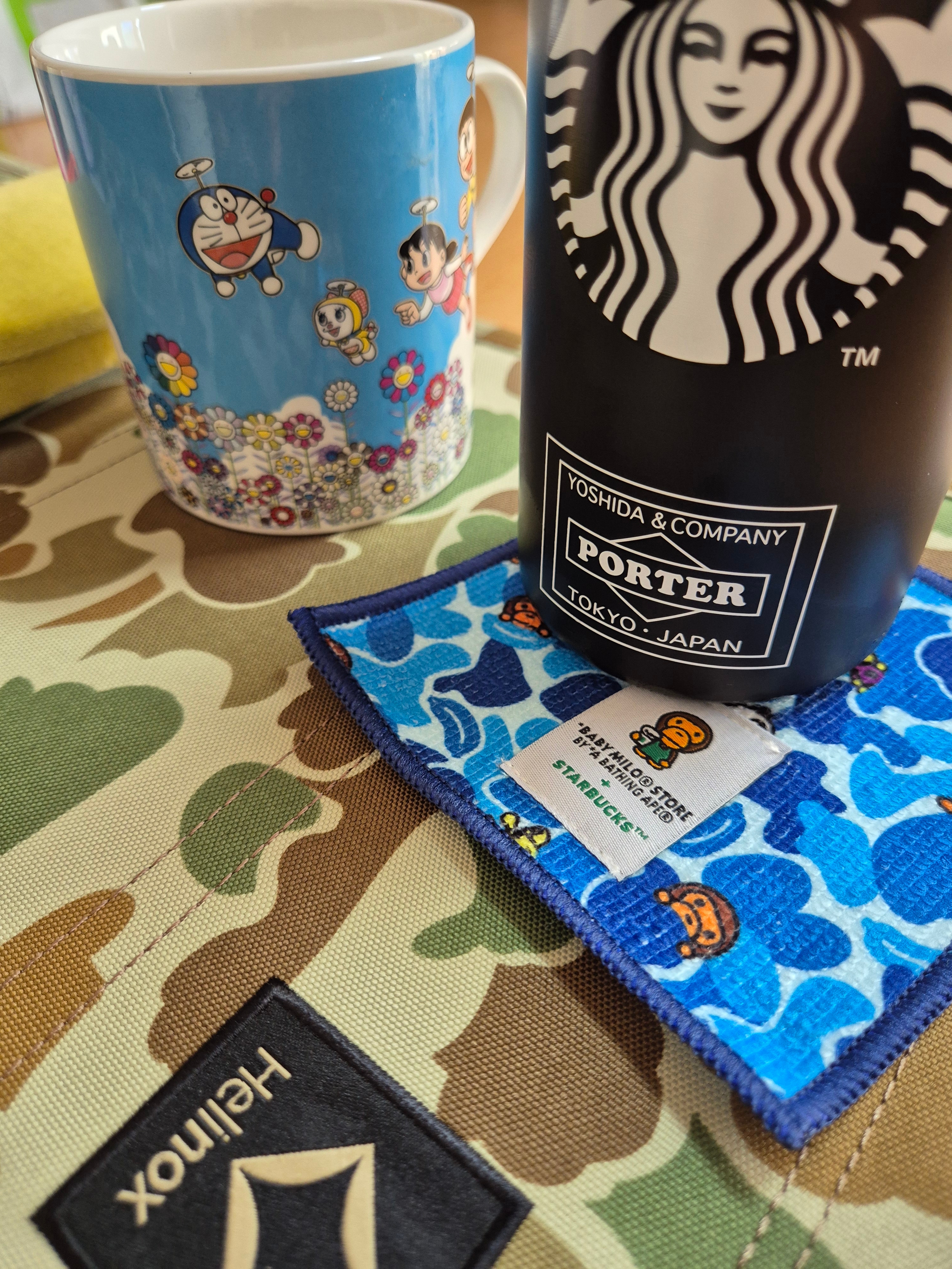Helinox Tactical Table M Duck Camo, Porter x Starbucks S/S Logo Bottle 473ml Black 착용 스타일 - 1