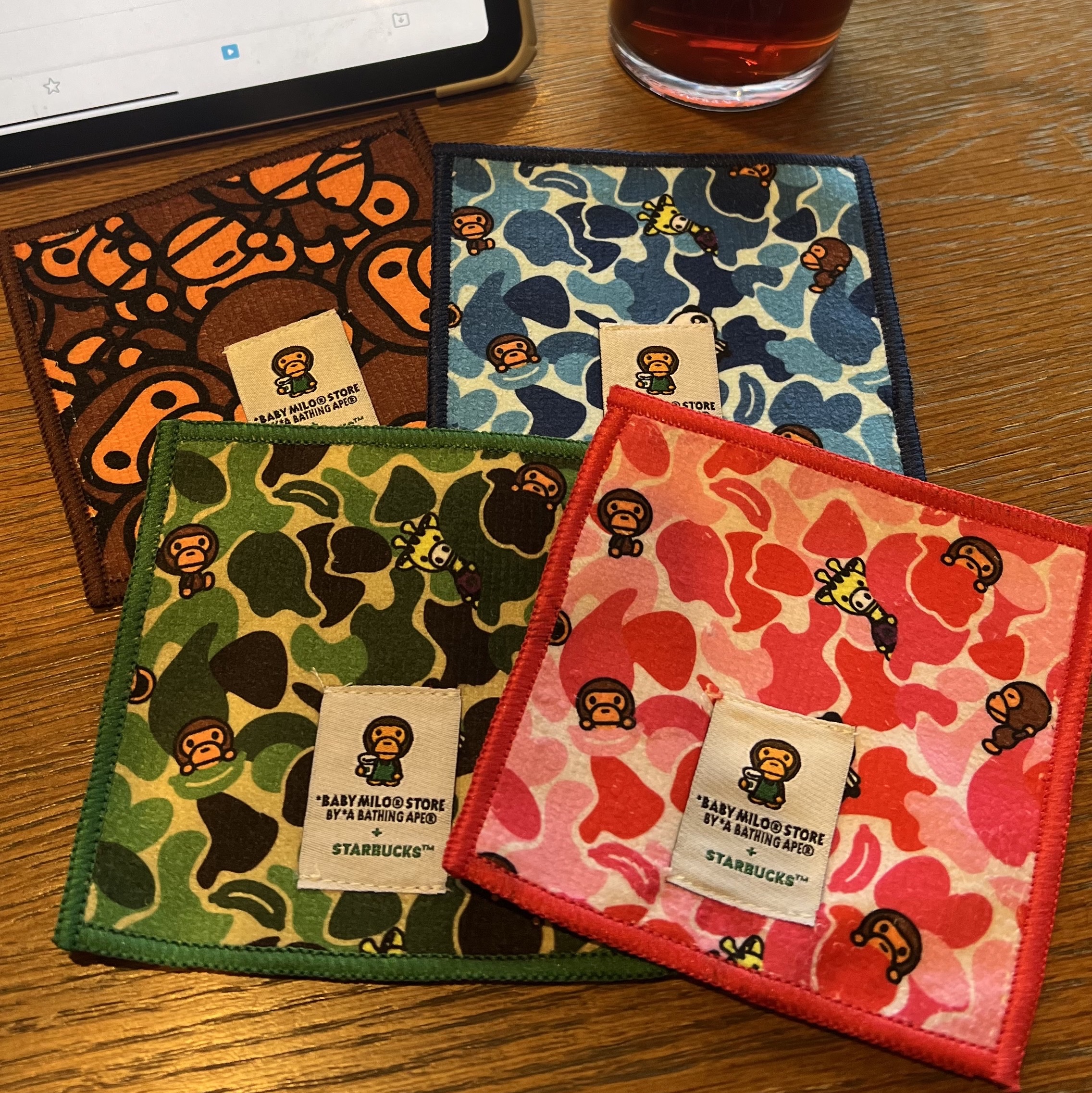 Starbucks x BAPE Baby Milo Coaster Pink Green (Set of 4) 착용 스타일