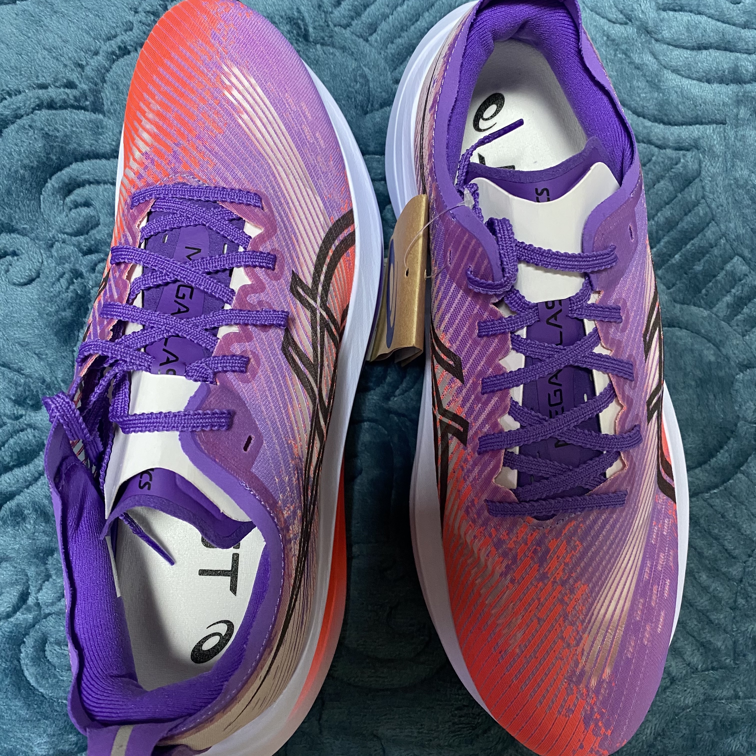 Asics Megablast Edo Purple Black 착용 스타일