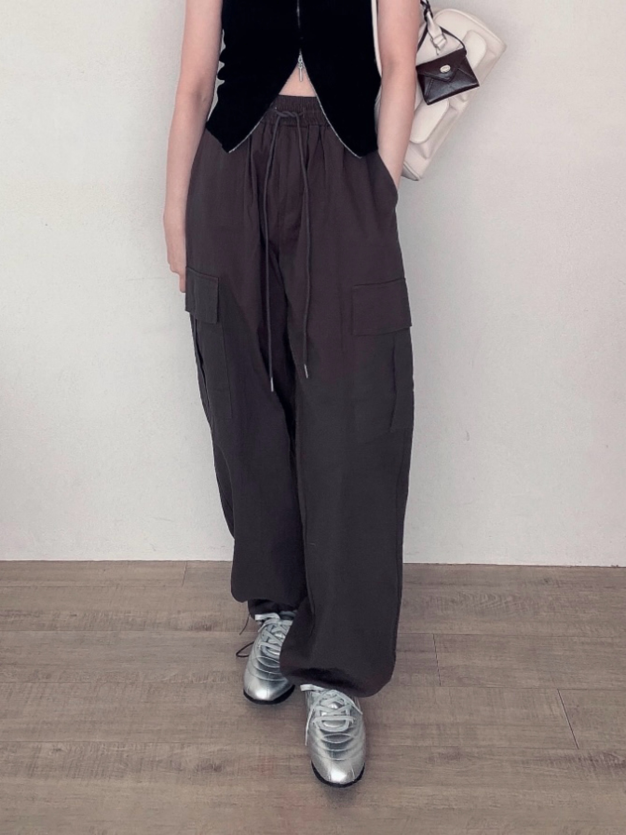 COREOFALCHEMY Comfort Plie MaryJane Silver 착용 스타일 - 3