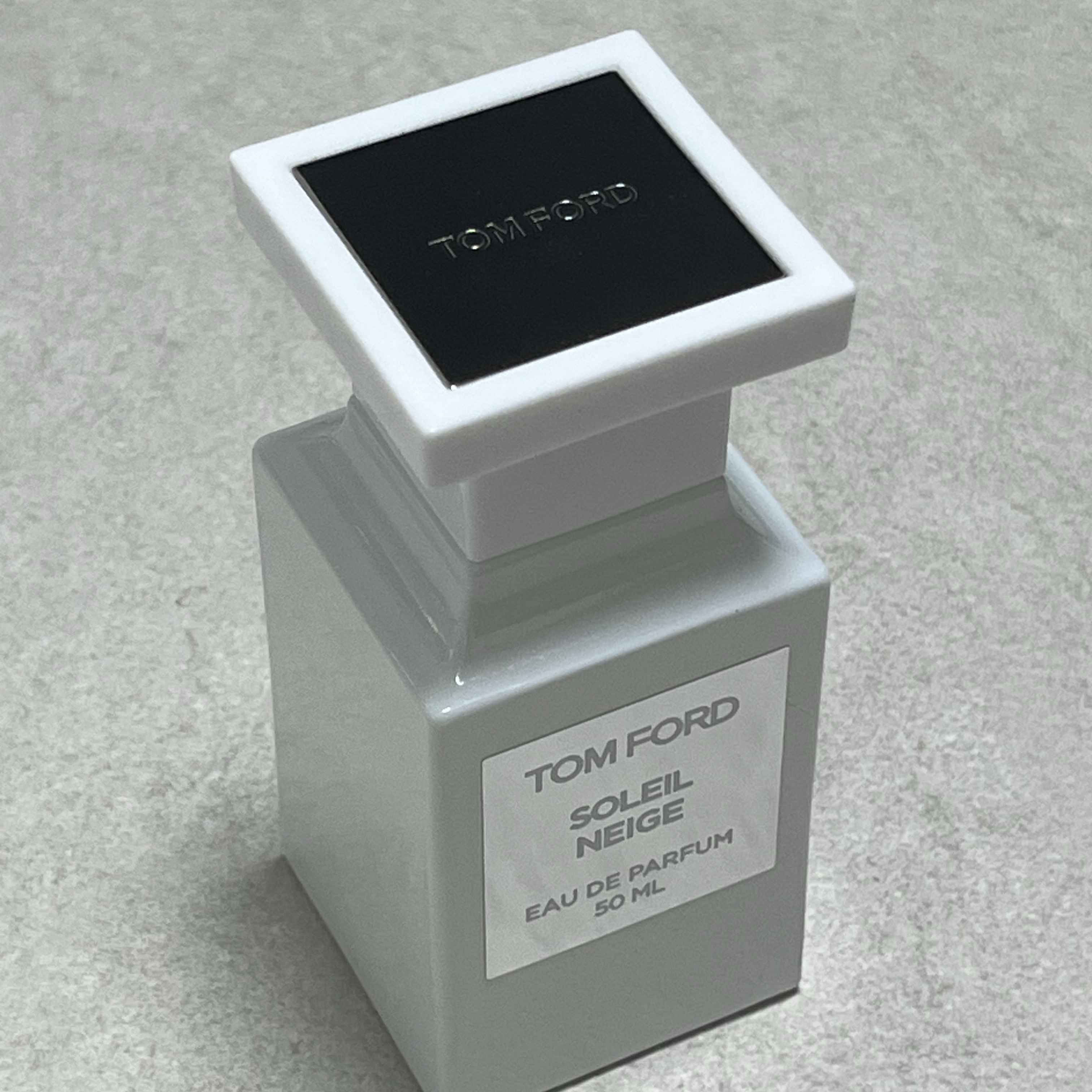 Tom Ford Soleil Neige Eau De Parfum 50ml 착용 스타일