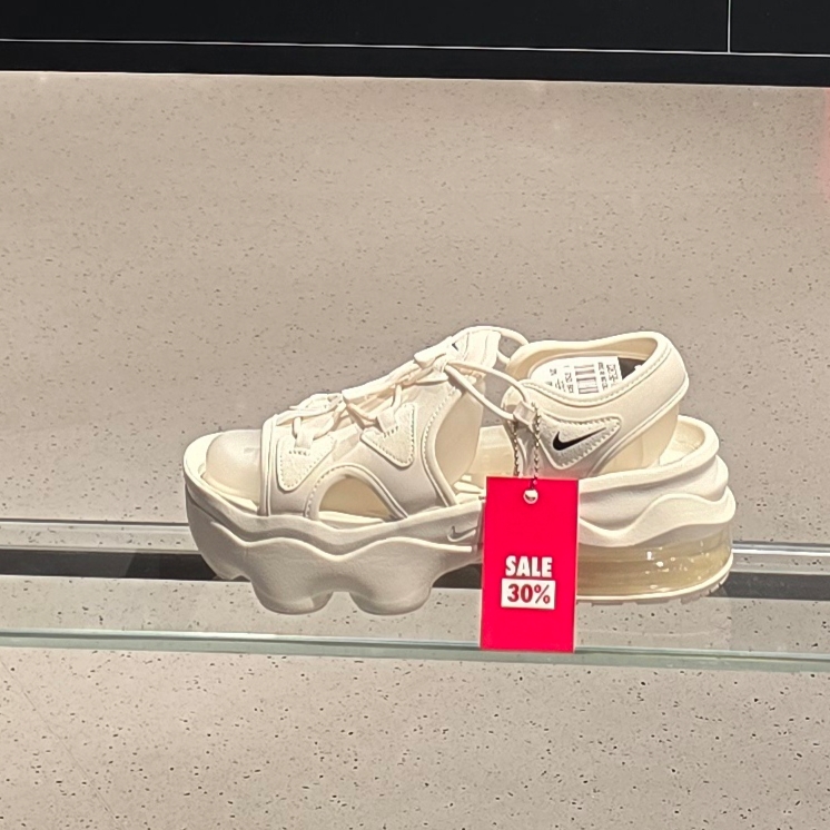 (W) Nike Air Max Koko Sandal Sail 착용 스타일