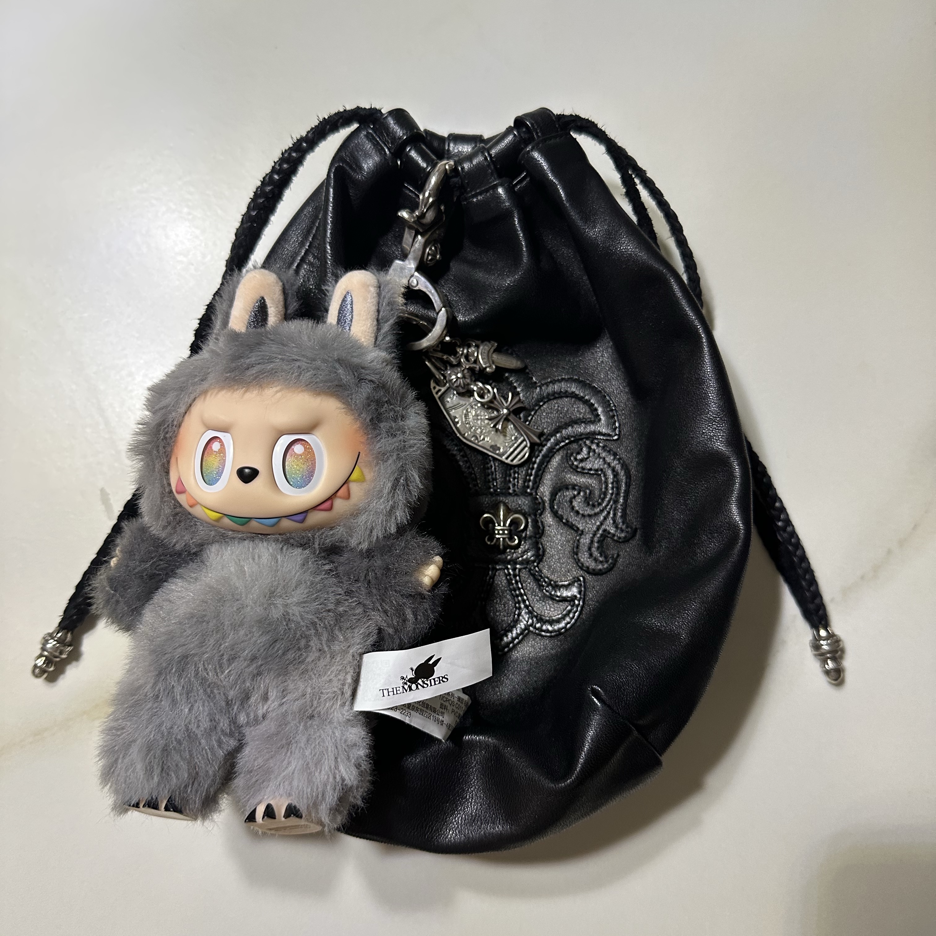 Pop Mart Labubu The Monsters Highlight Series ID Keyring (Opened Case) 착용 스타일