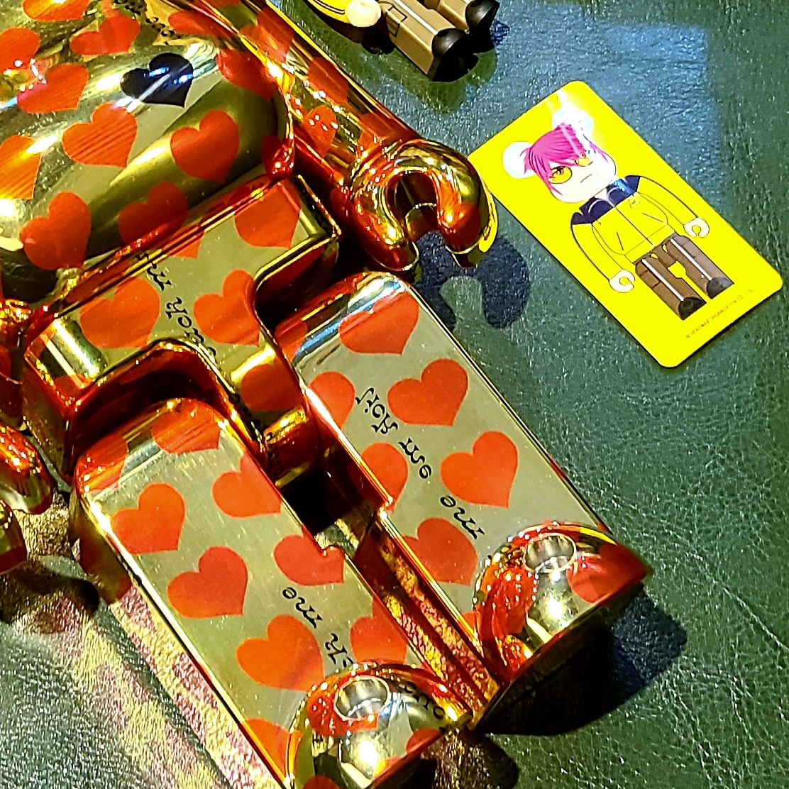 Bearbrick Gold Heart 100% & 400% Set, Bearbrick Series 50 Sealed Case 100% (24 Blind Boxes) 착용 스타일 - 2