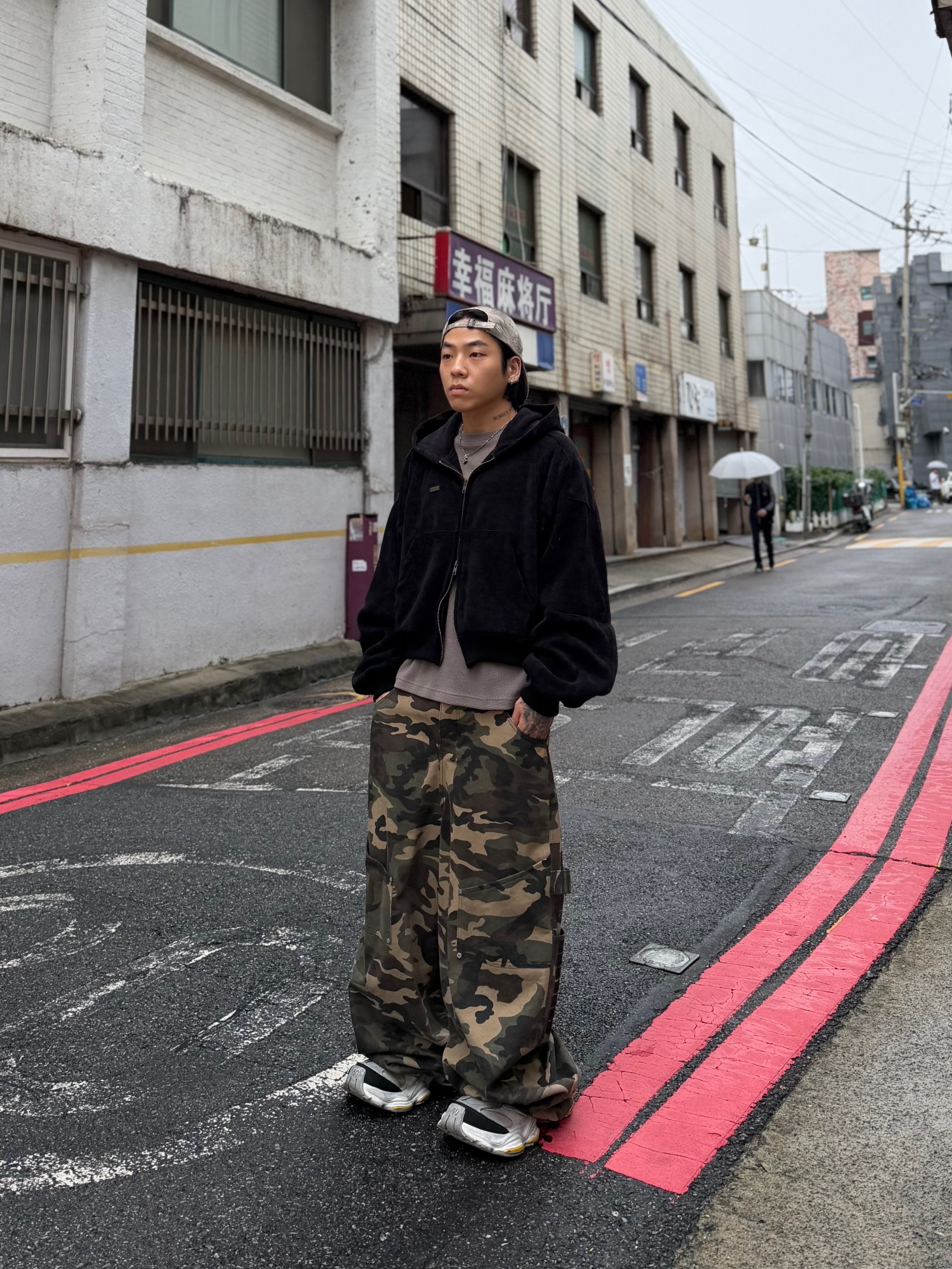 Ignota Core:8 Washed Long Sleeve T-Shirt Light Beige, [KREAM Exclusive] Aoiro 6-Panel Bone A/N Cap Mud 착용 스타일 - 4