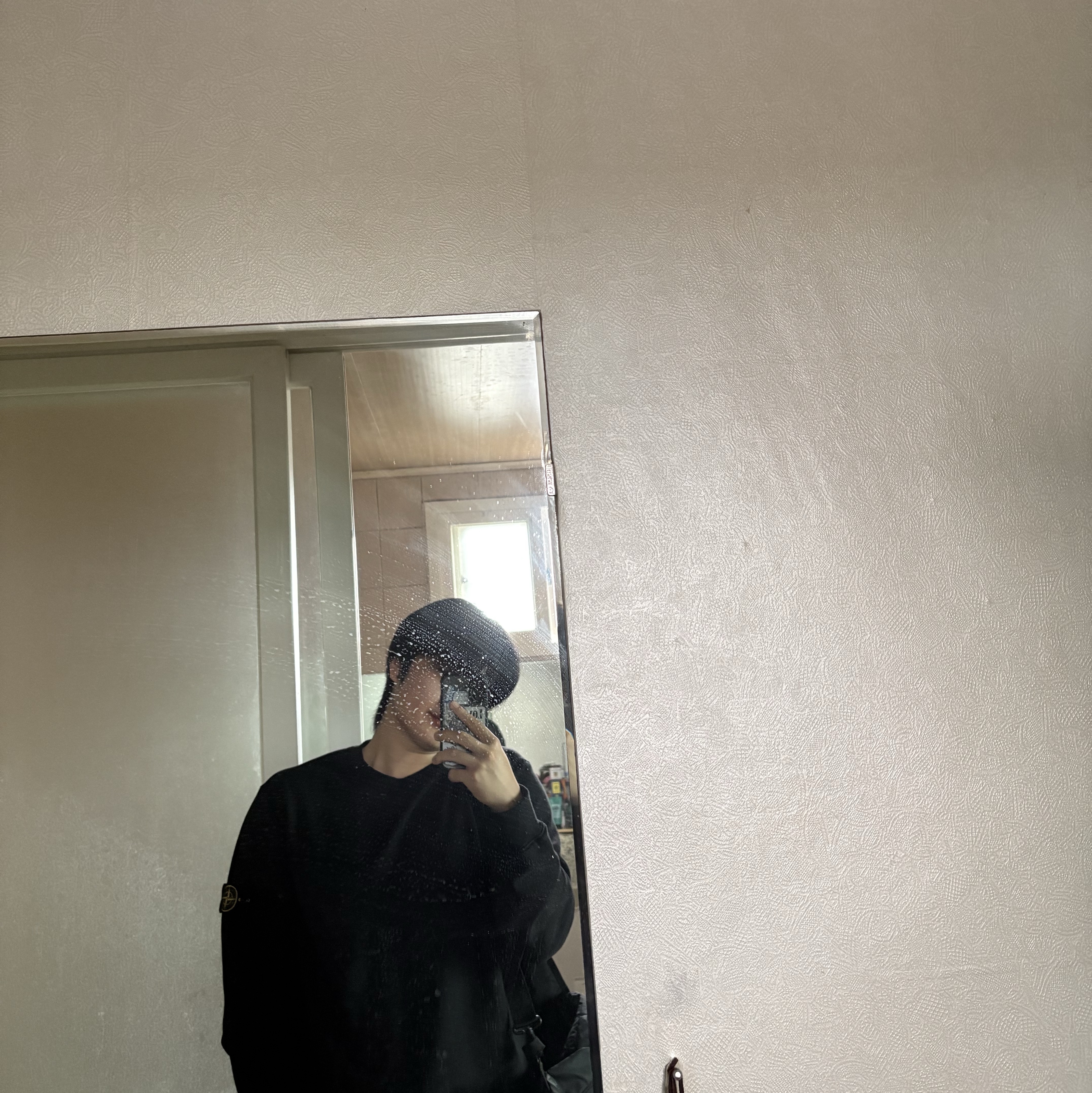 Stone Island 6100044 Organic Cotton Fleece Crewneck Sweatshirt with Ribbed Details Black - 25SS 착용 스타일 - 2