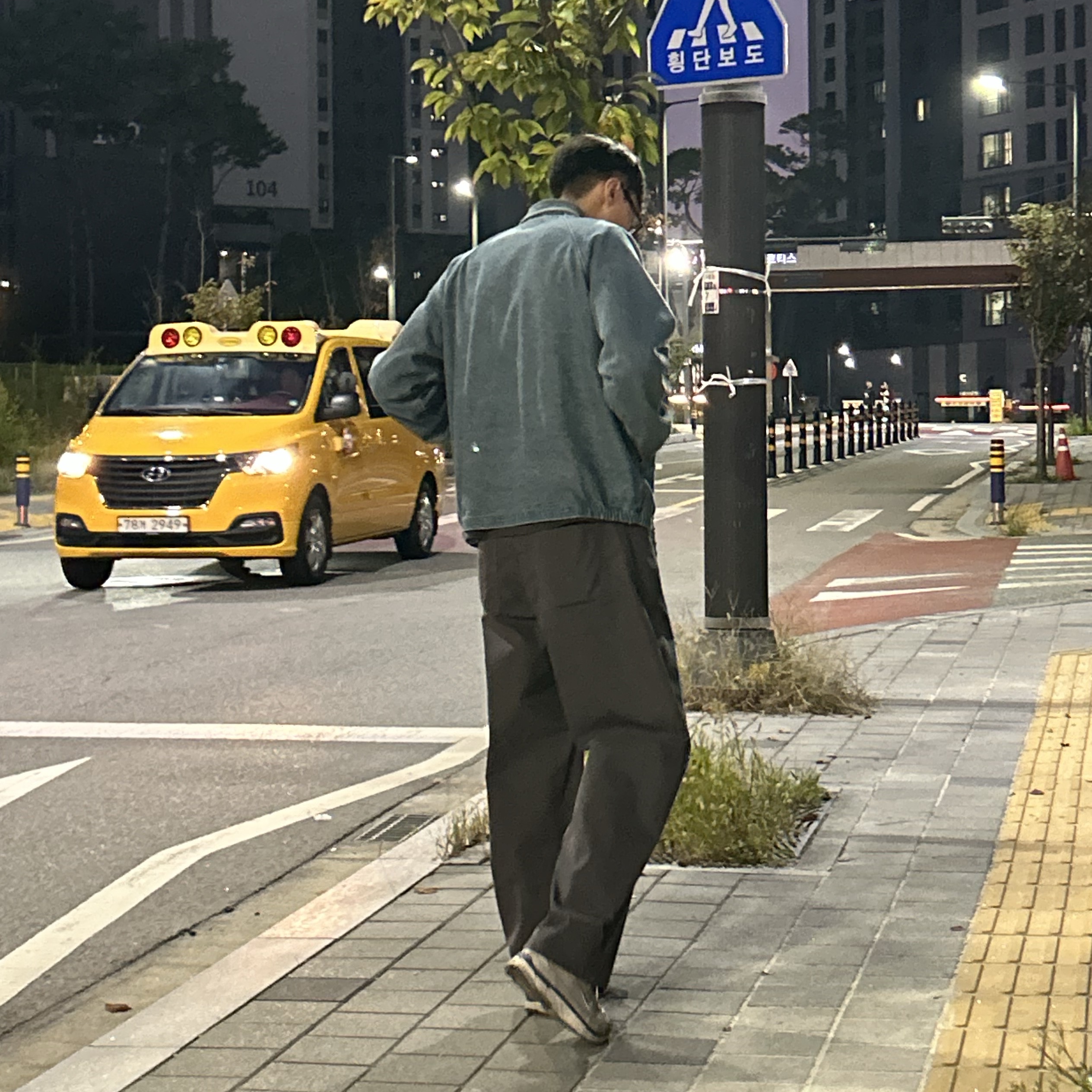 Supreme Arc Denim Coaches Jacket Washed Indigo - 25SS 착용 스타일 - 2