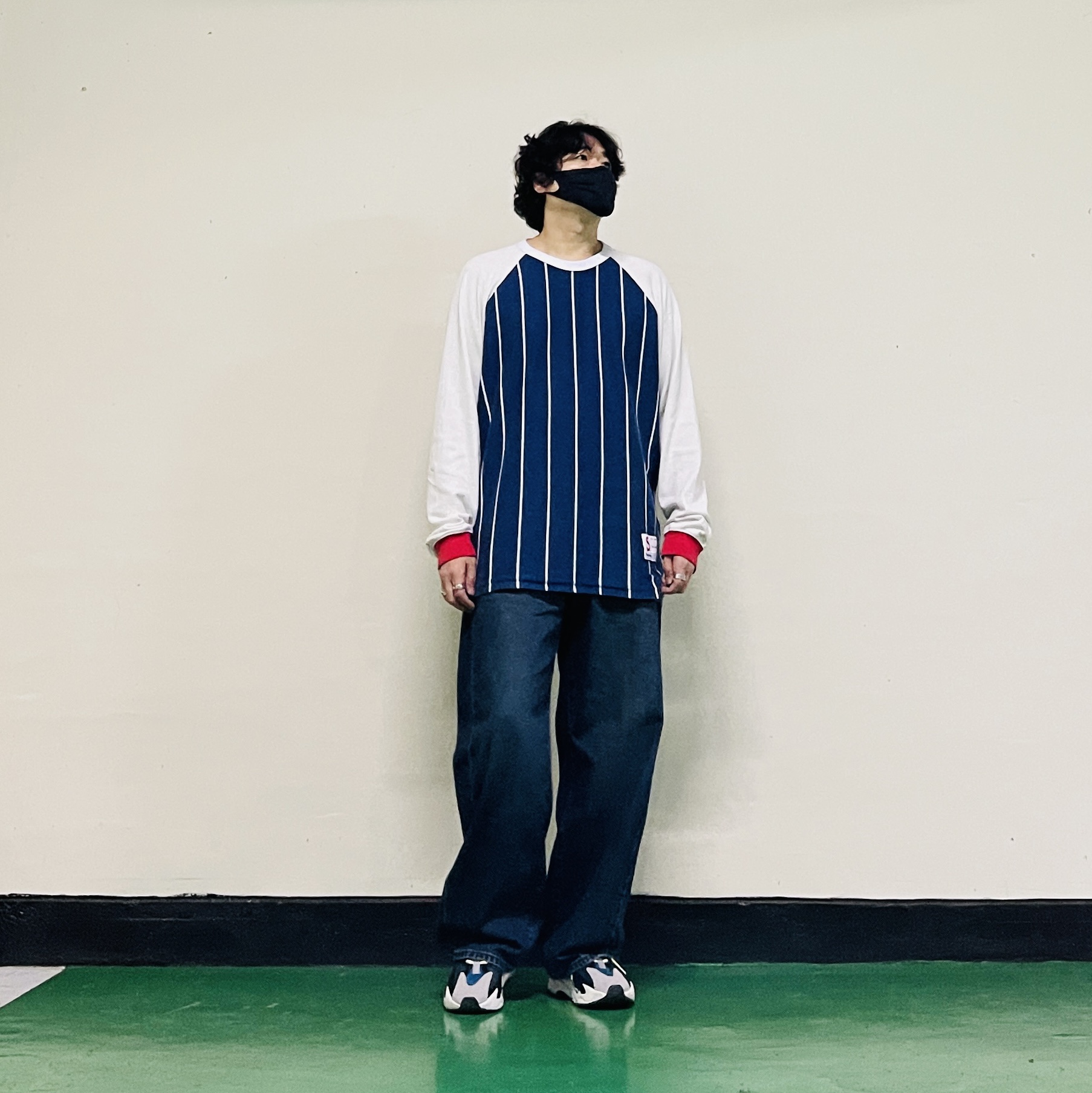 Supreme Stripe Raglan L/S Top Navy - 24FW, Adidas Yeezy Boost 700 Wave Runner Solid Grey 2021/2022 착용 스타일 - 4