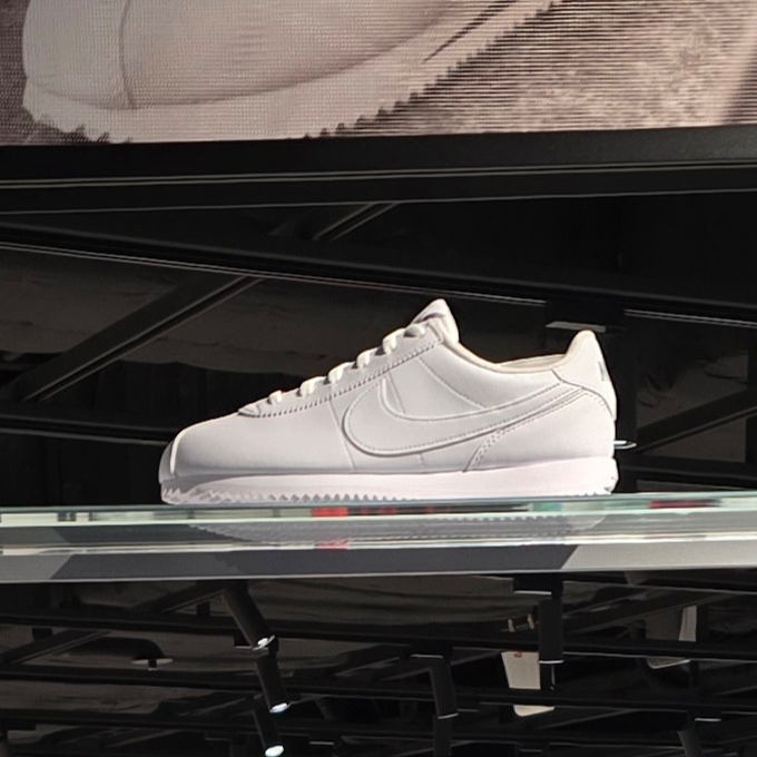 (GS) Nike Cortez Basic SL Triple White 착용 스타일