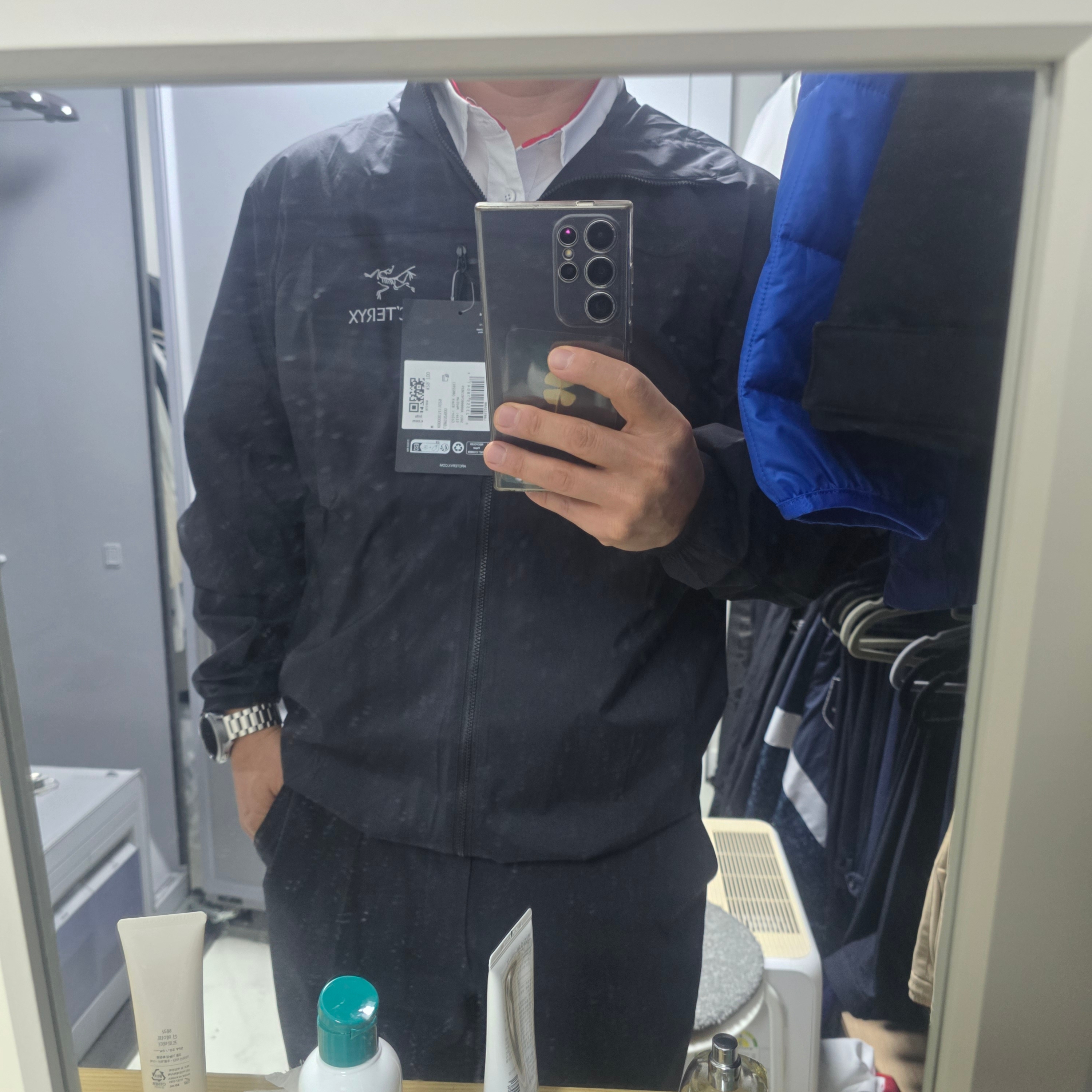 Arc'teryx Squamish Hoody Black 착용 스타일