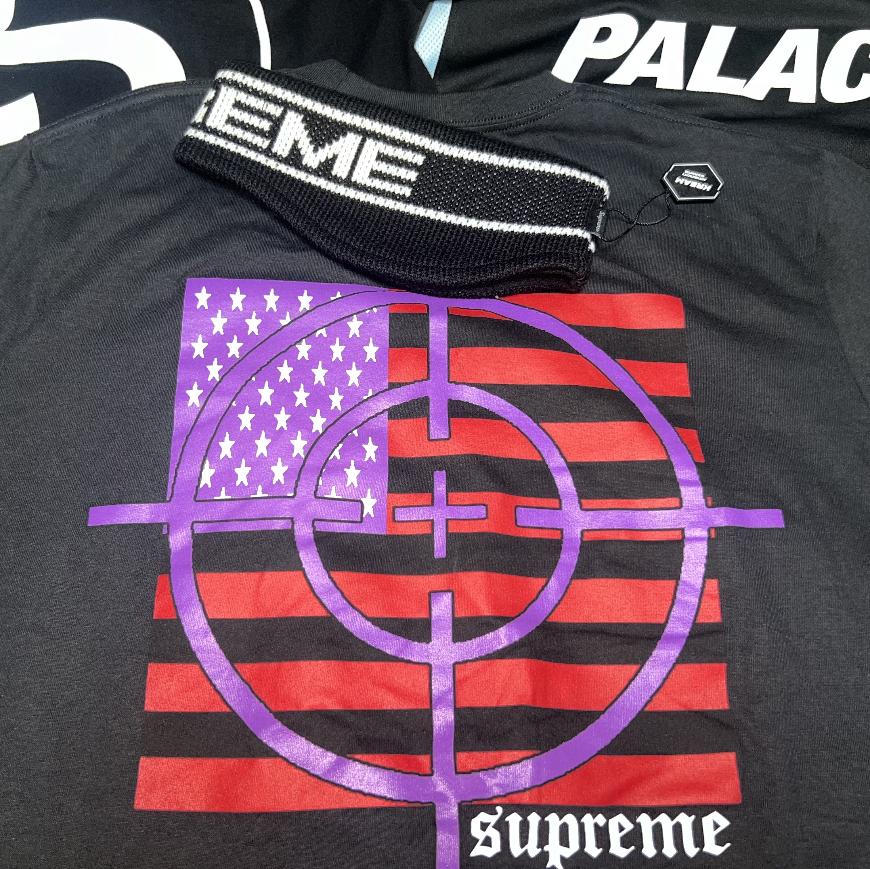 Supreme Target T-Shirt Black - 25FW, Supreme Contrast Logo Headband Black - 25FW 착용 스타일