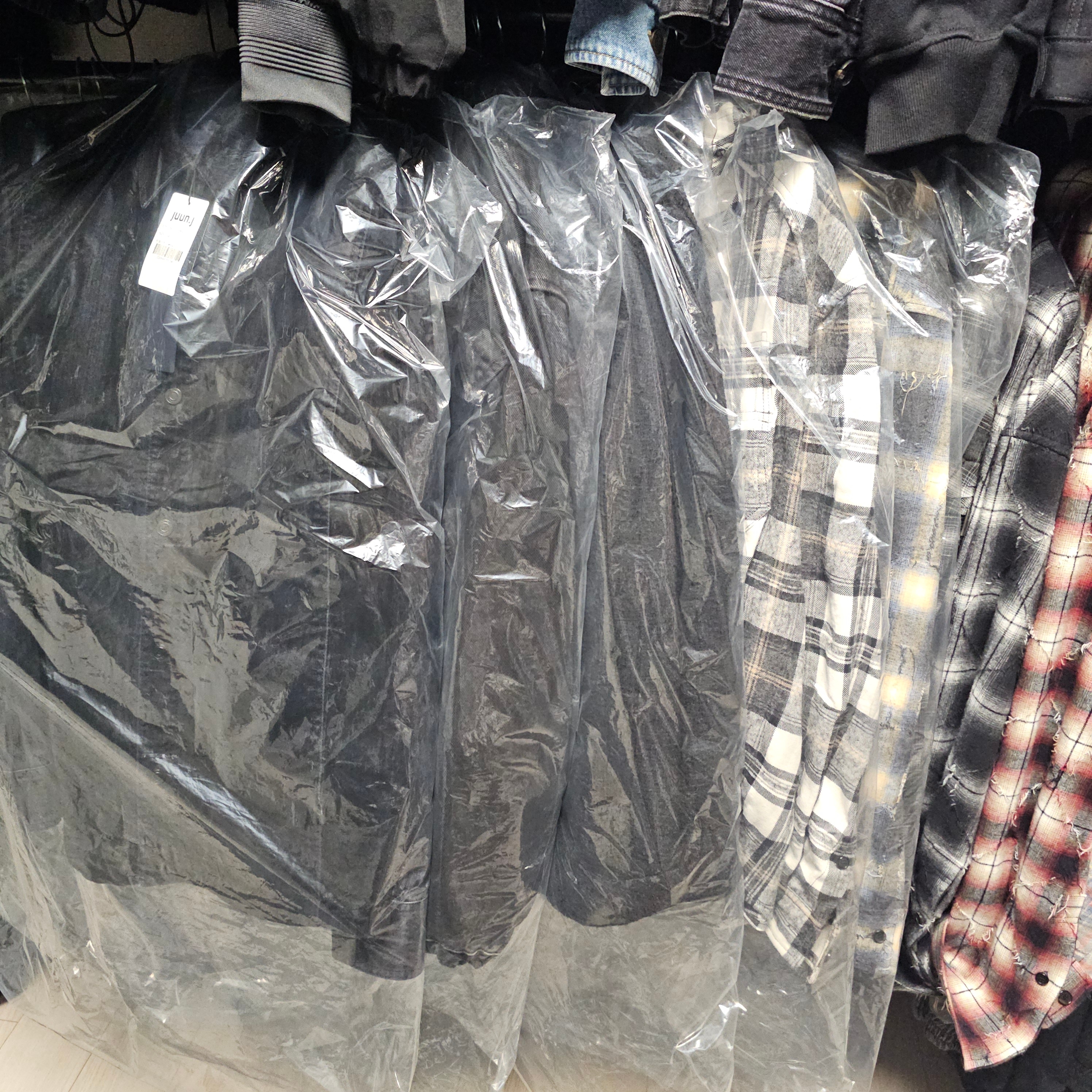 Juun.J Grid Needle Check Loose Fit Shirt Yellow - 25FW, Juun.J Argyle Shirt Black - 25SS 착용 스타일 - 1