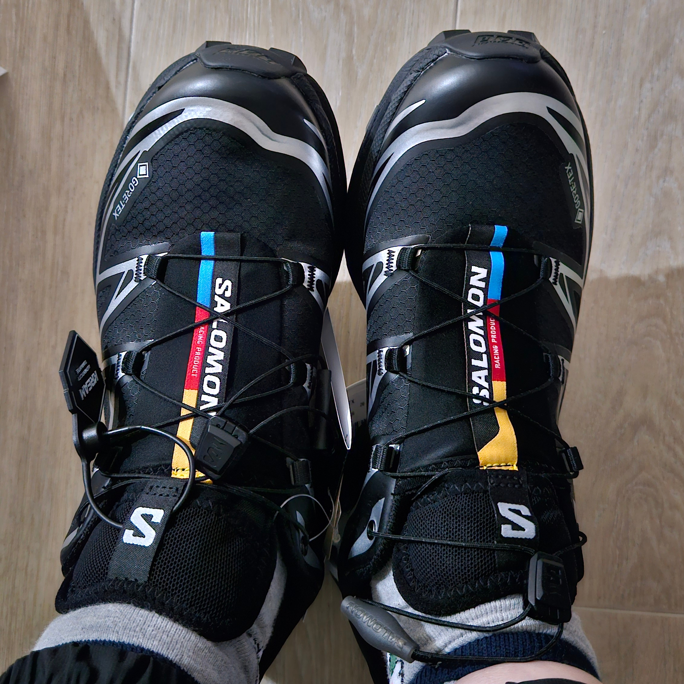 Salomon XT-6 GTX Black Silver 착용 스타일