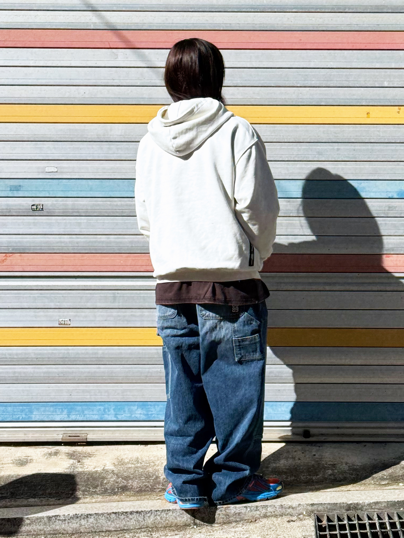 QT8 GARMENTS Kiss & Risk Washed Zip-up Hoodie Ecru, QT8 GARMENTS Double Knee Washed Pants Blue 착용 스타일 - 2