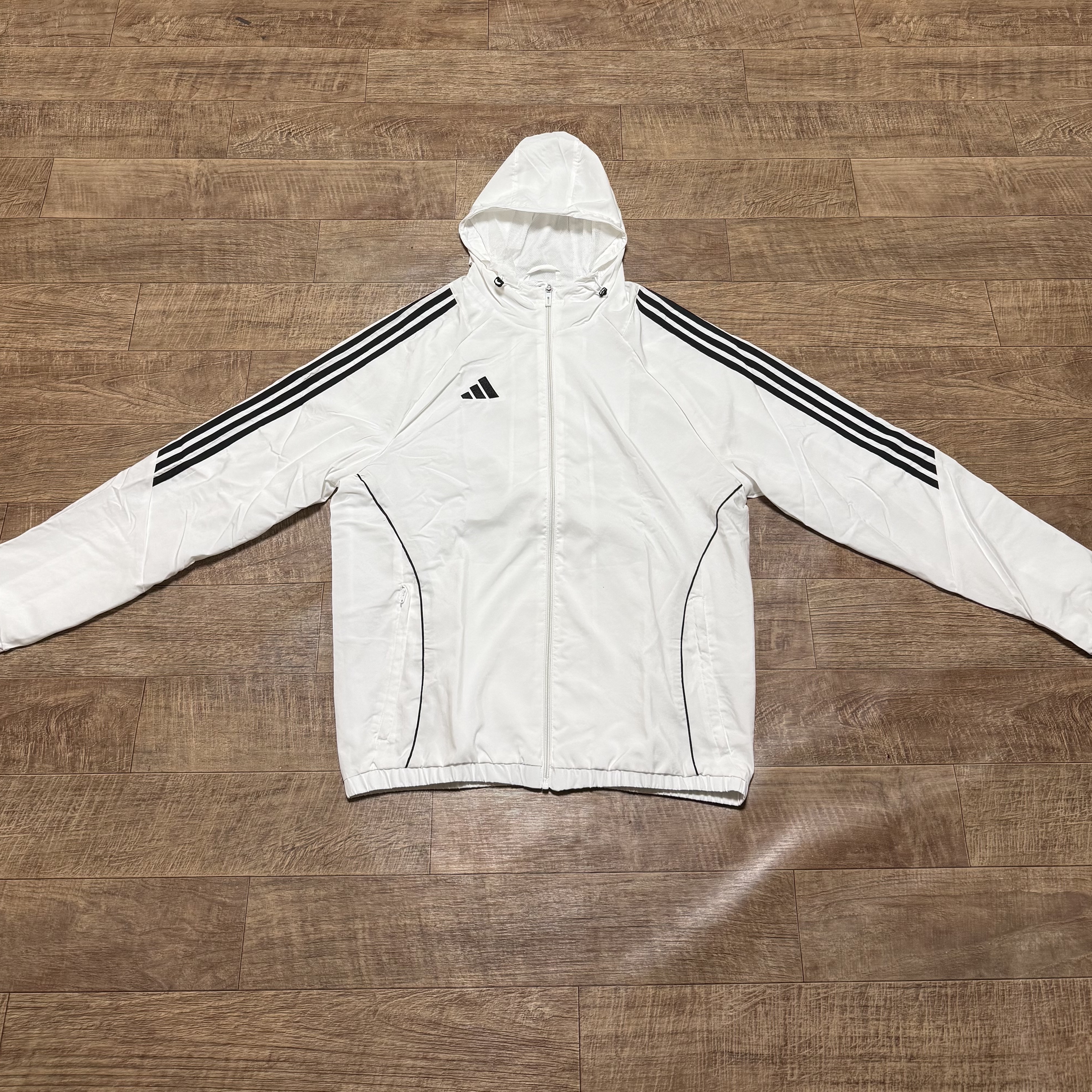Adidas Tiro 24 Windbreaker White Black- KR Sizing 착용 스타일 - 1