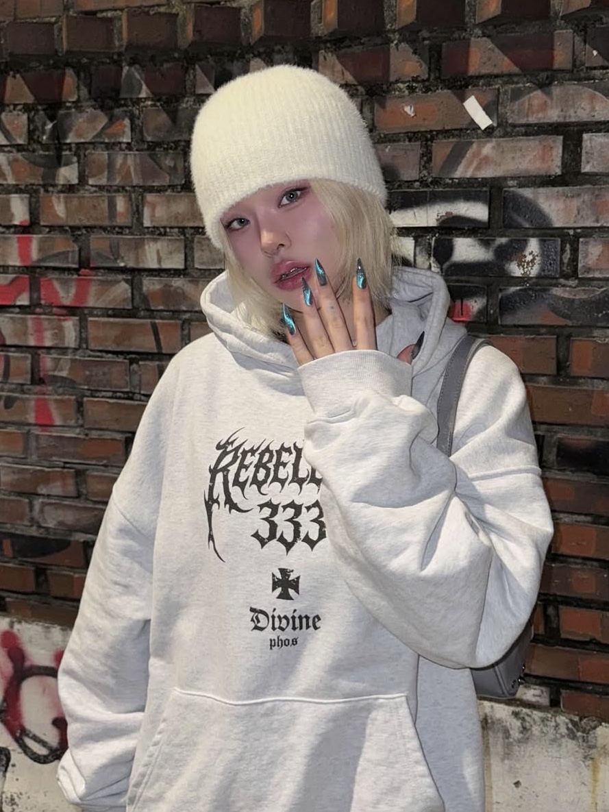PHOS333 Rebellion 333 Hoodie Melange White, PHOS333 Rebellion 333 Hoodie Black 착용 스타일 - 1