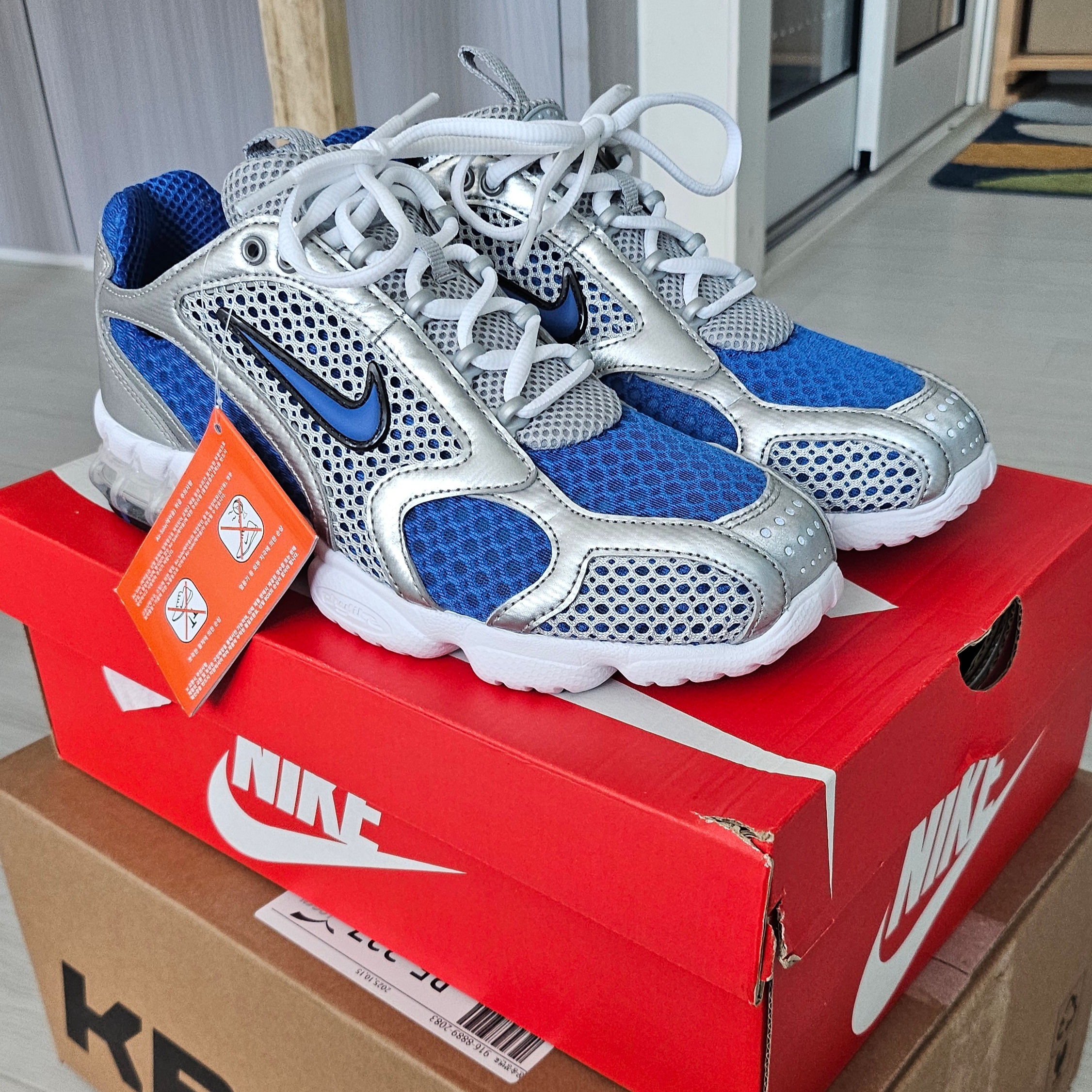 Nike Air Zoom Spiridon Cage 2 Varsity Royal 착용 스타일