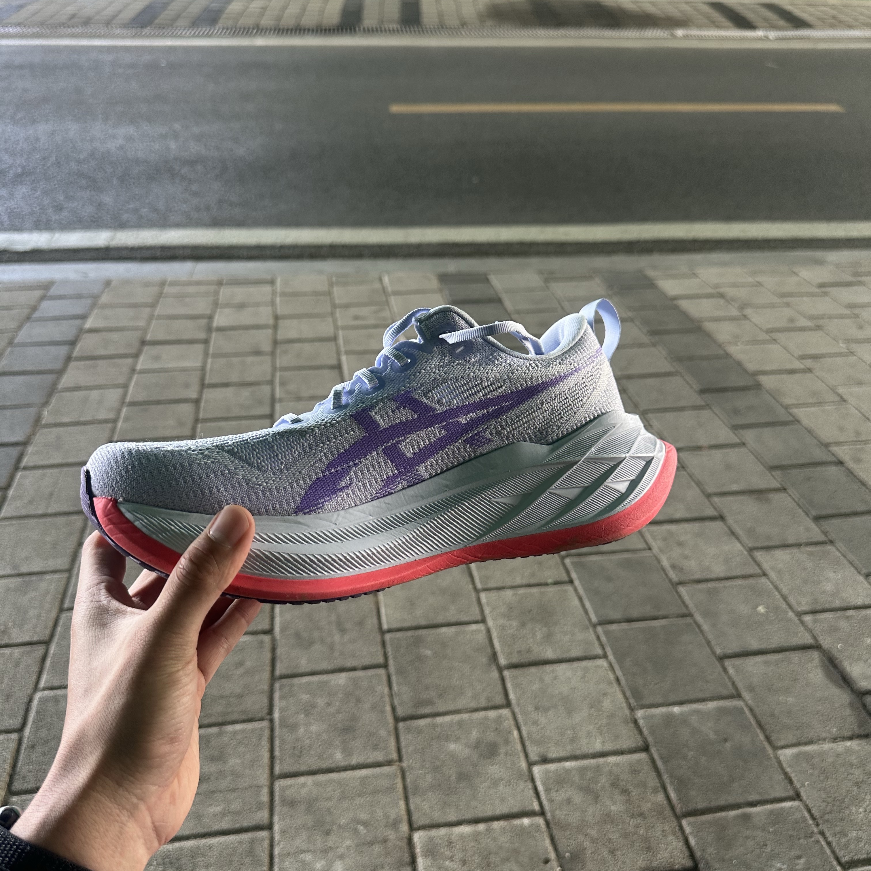 Asics Superblast 2 Blue Fade Edo Purple 착용 스타일