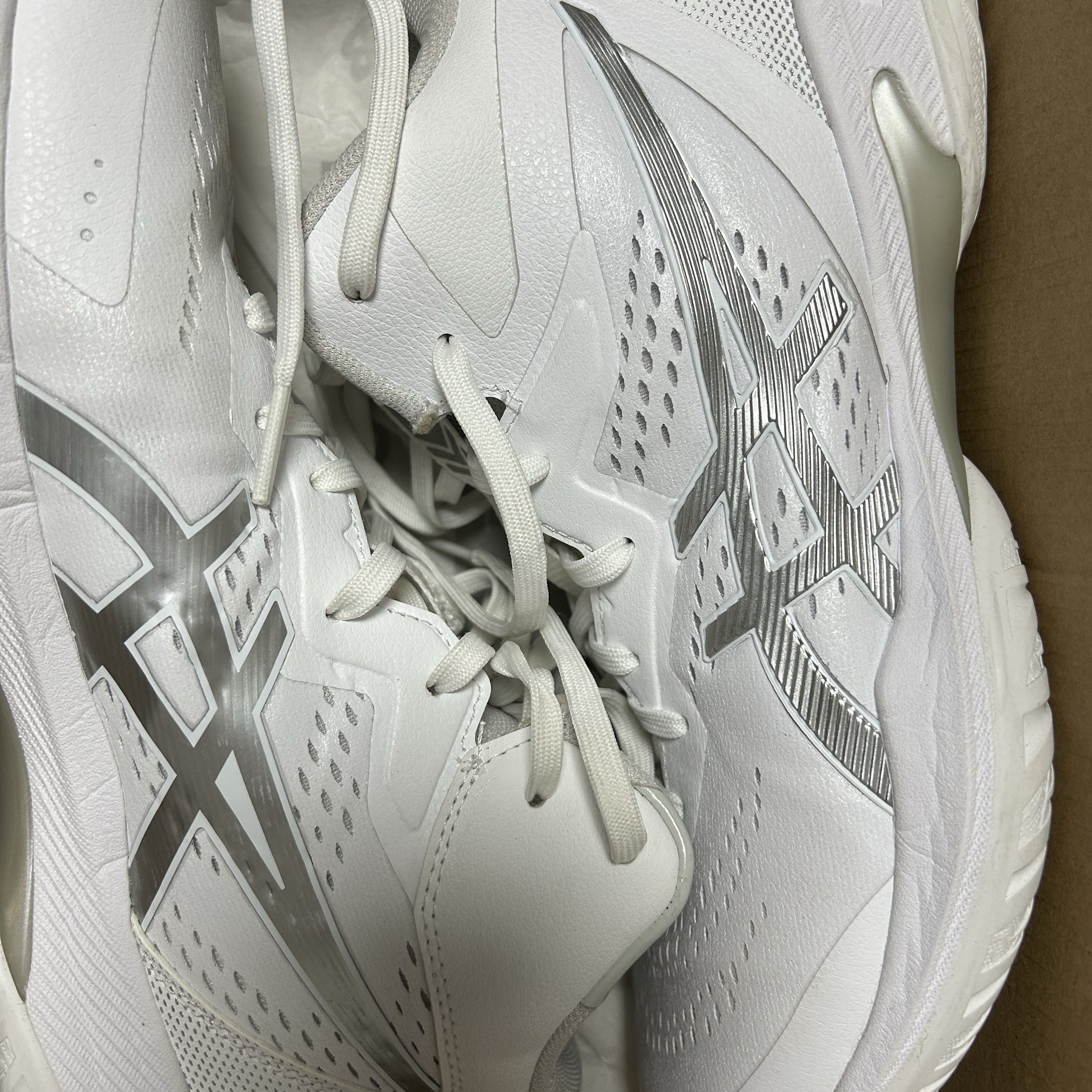 Asics Gel Hoop V15 White Pure Silver 착용 스타일