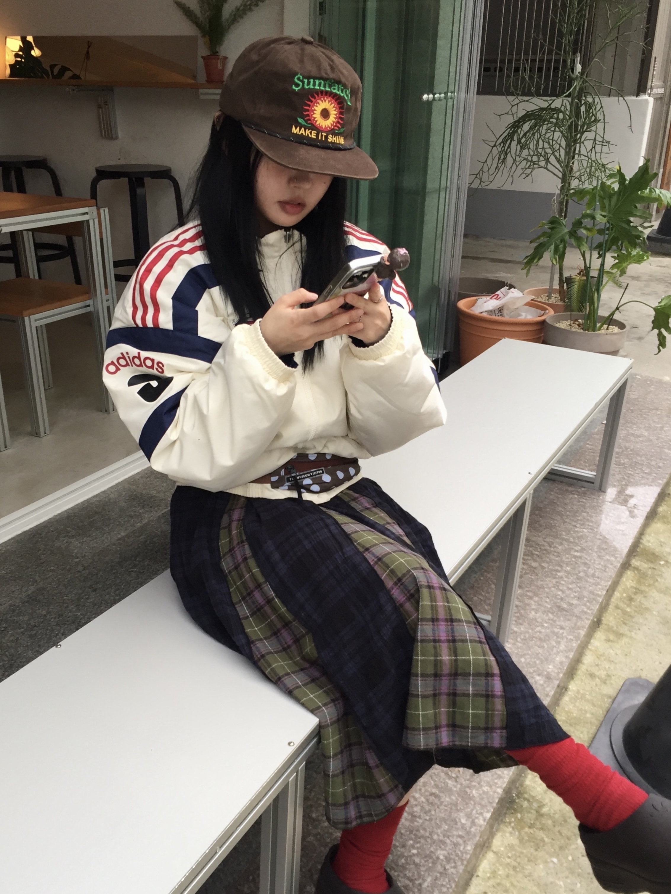 Adidas Team Reversible Padded Jacket Cream White - KR Sizing, (W) Adidas Adifom Stan Smith Mule Dark Brown 착용 스타일 - 1
