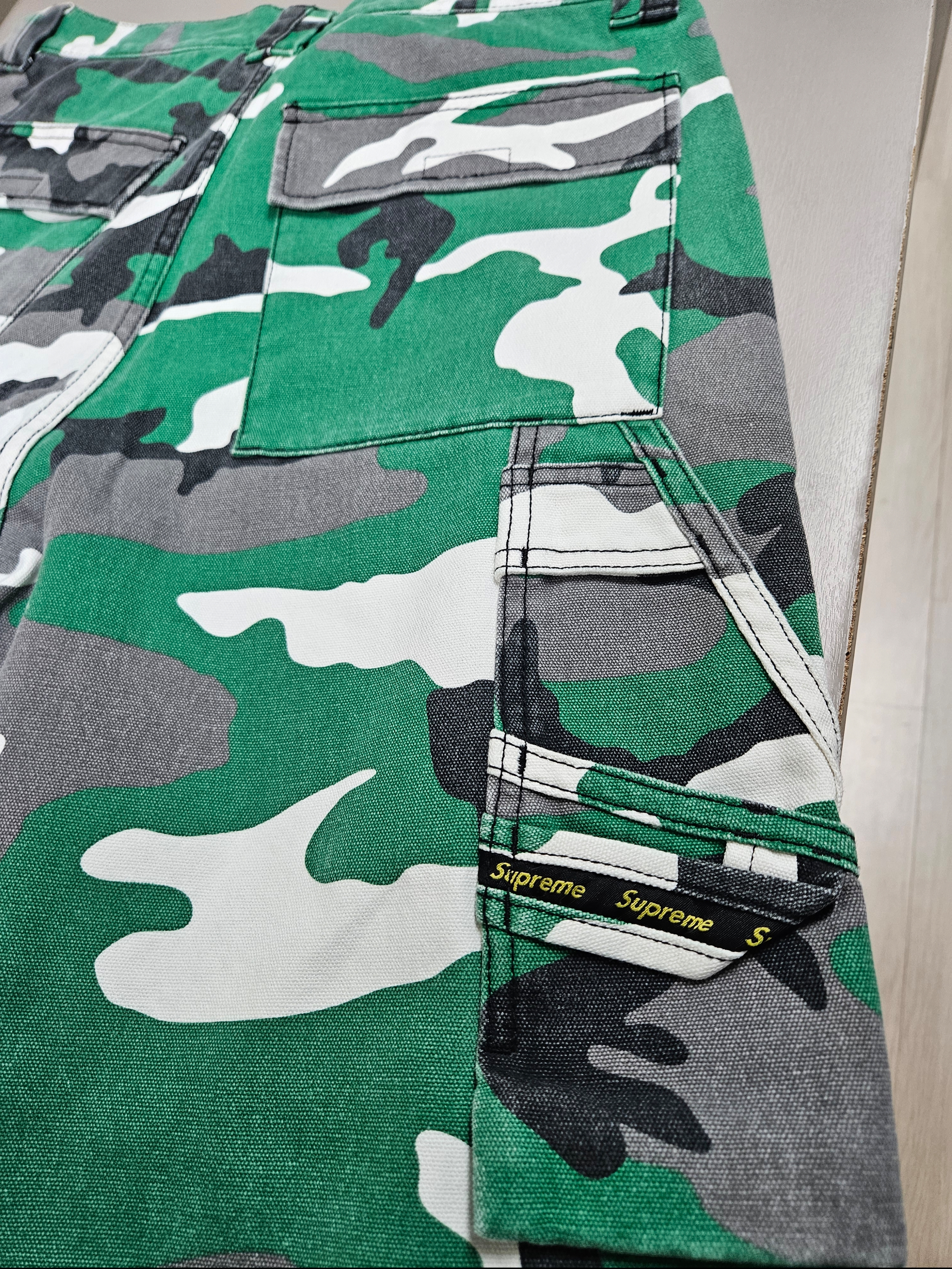 Supreme Zip-Off Utility Pant Green Camo - 25FW 착용 스타일 - 9