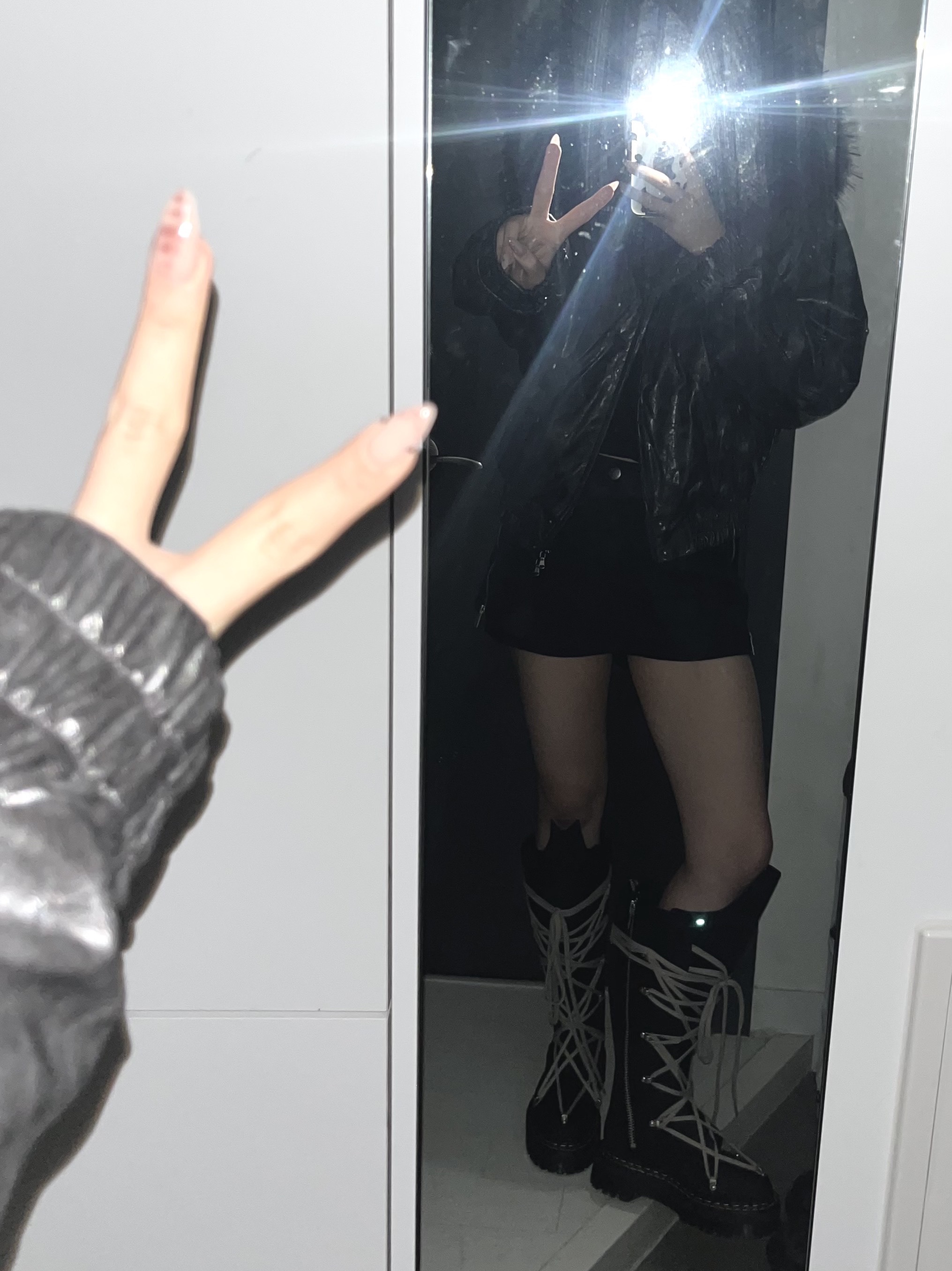 Dr. Martens x Rick Owens 1B60 Quad Sole Pentalace Boots Black 착용 스타일 - 3