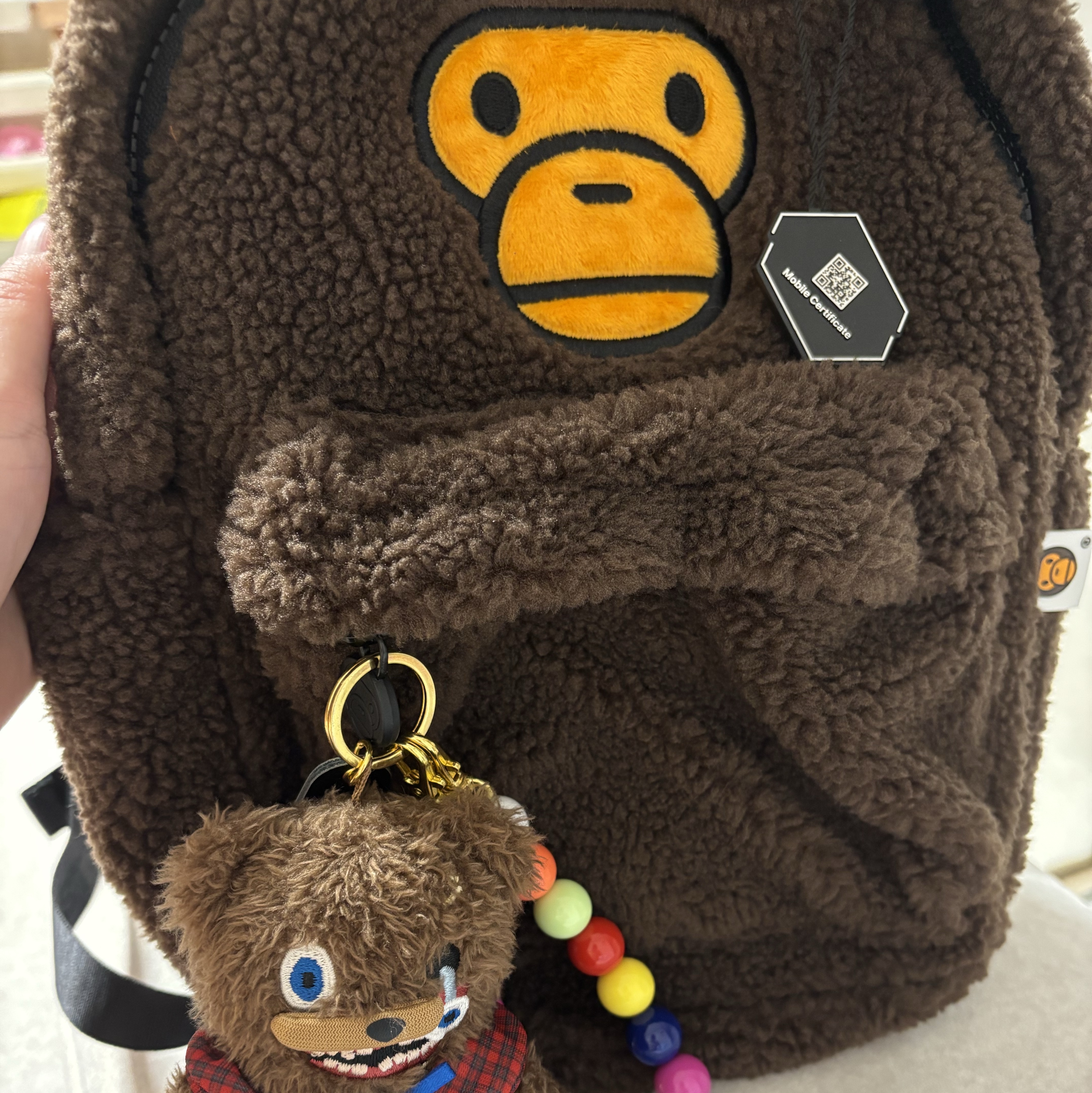 BAPE Baby Milo Mini Fur Backpack Brown 착용 스타일