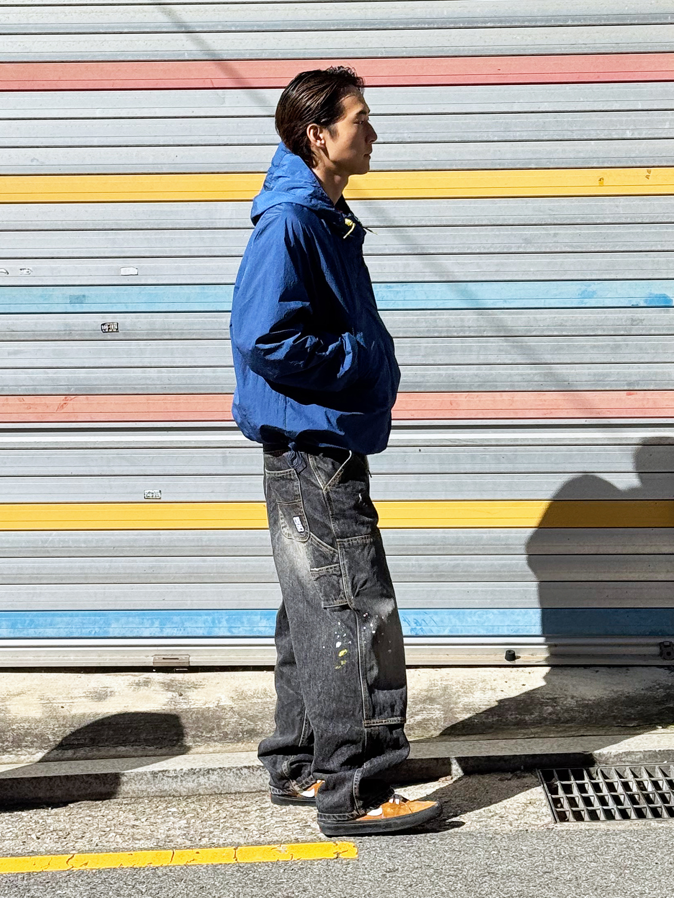 QT8 GARMENTS Nostalgia Windbreaker Blue, QT8 GARMENTS Painted Double Knee Washed Pants Black 착용 스타일 - 1