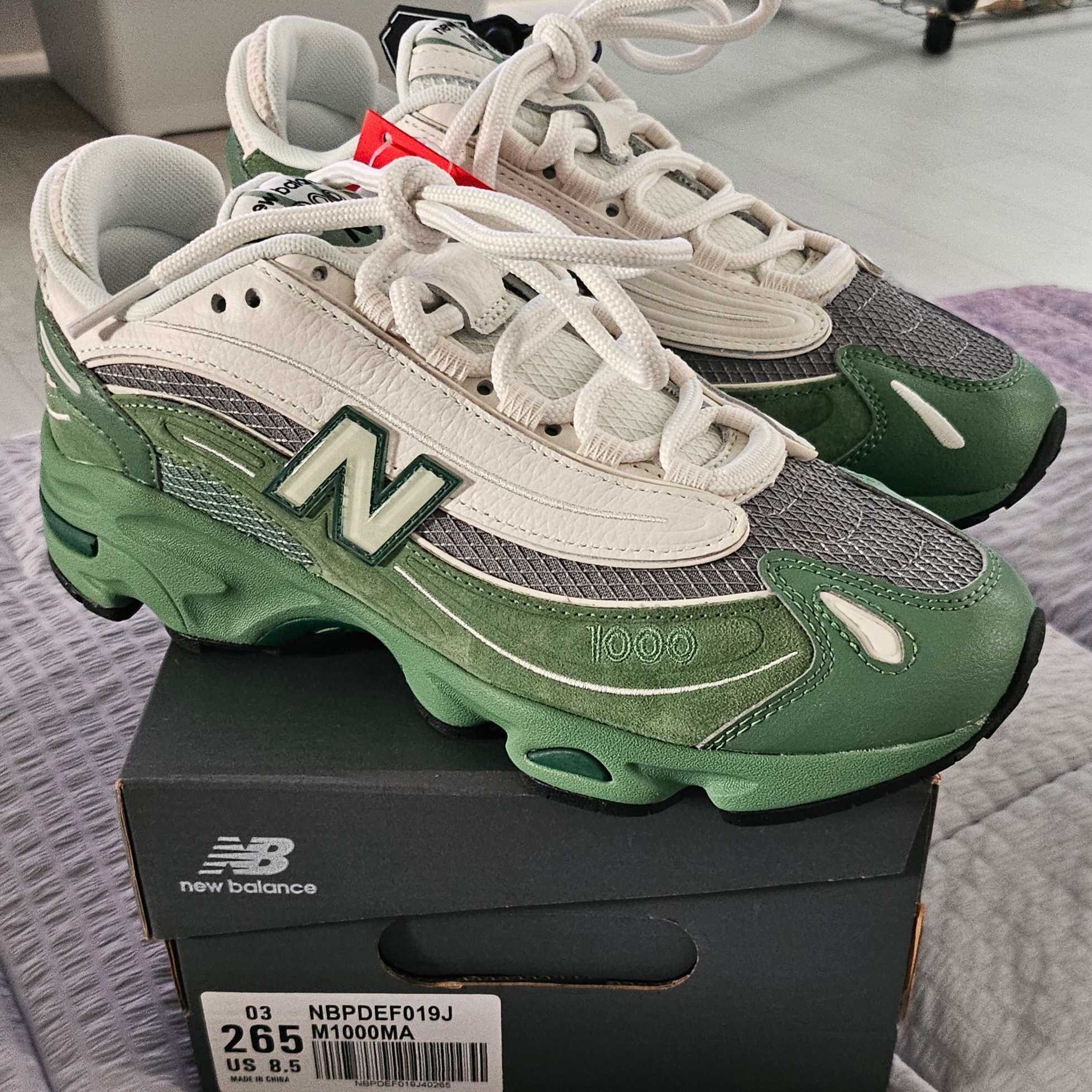 New Balance 1000 Green Sea Salt 착용 스타일