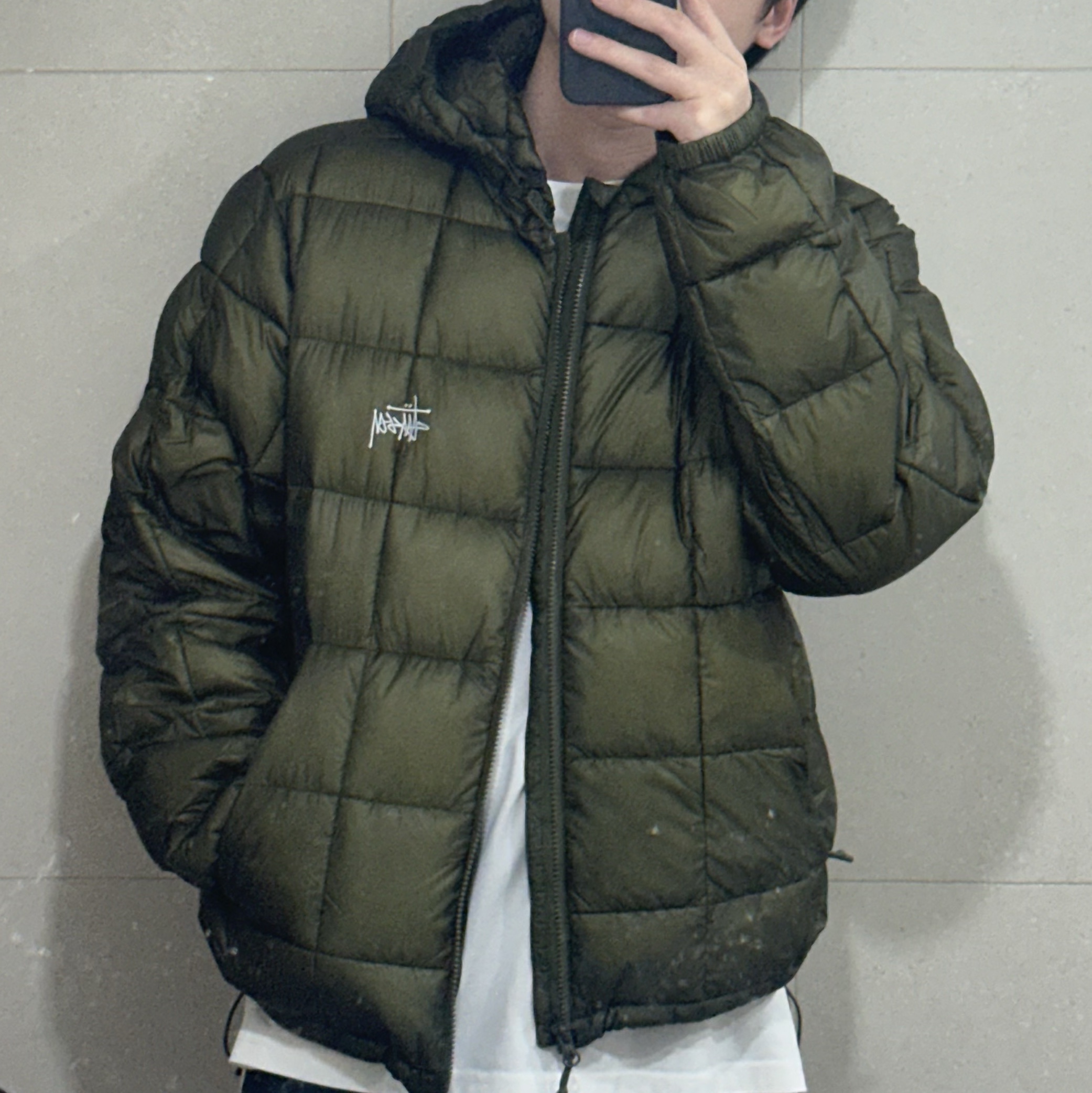 Stussy Midweight Hooded Puffer Olive 착용 스타일 - 2
