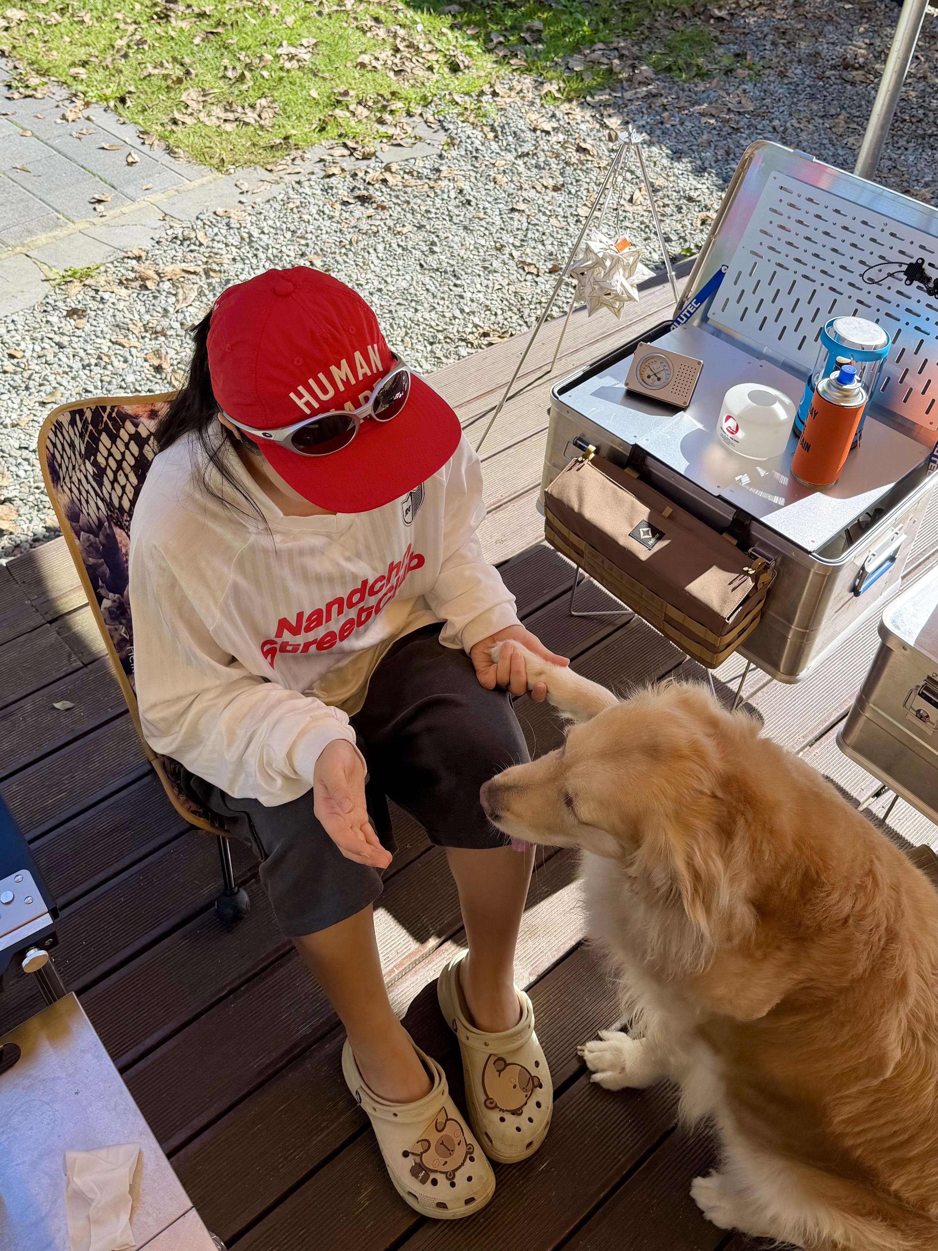 Human Made 5 Panel Nylon Cap Red, Oakley Eye Jacket Redux Silver Frame Prizm Black Polarized Lenses High Bridge Fit 착용 스타일
