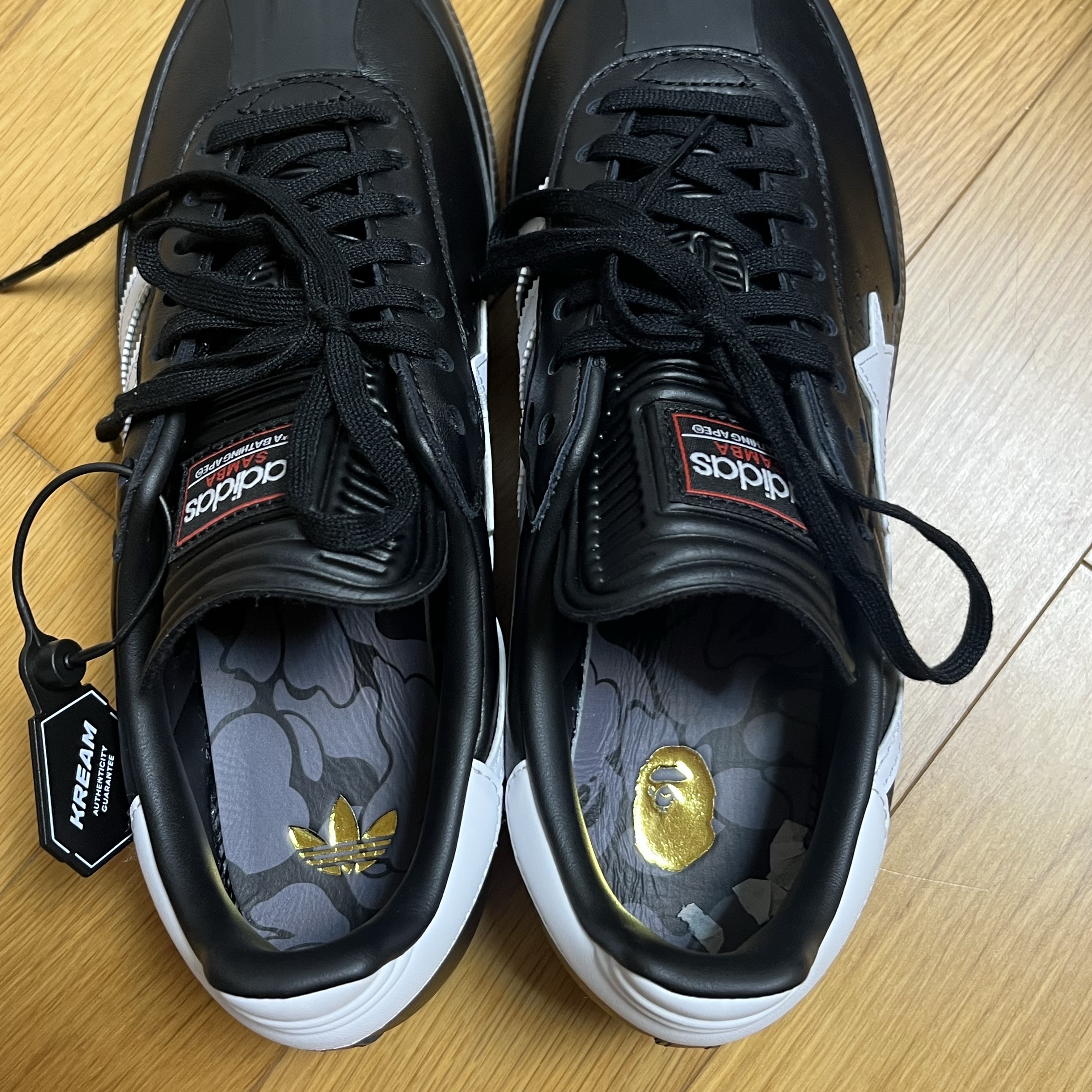Adidas x BAPE Samba Core Black Footwear White 착용 스타일 - 2