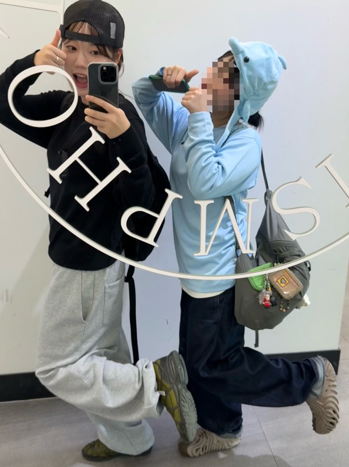 Nike Air Kukini Pilgrim Sequoia, Uniqlo C Sweat Wide Pants Gray - KR 착용 스타일