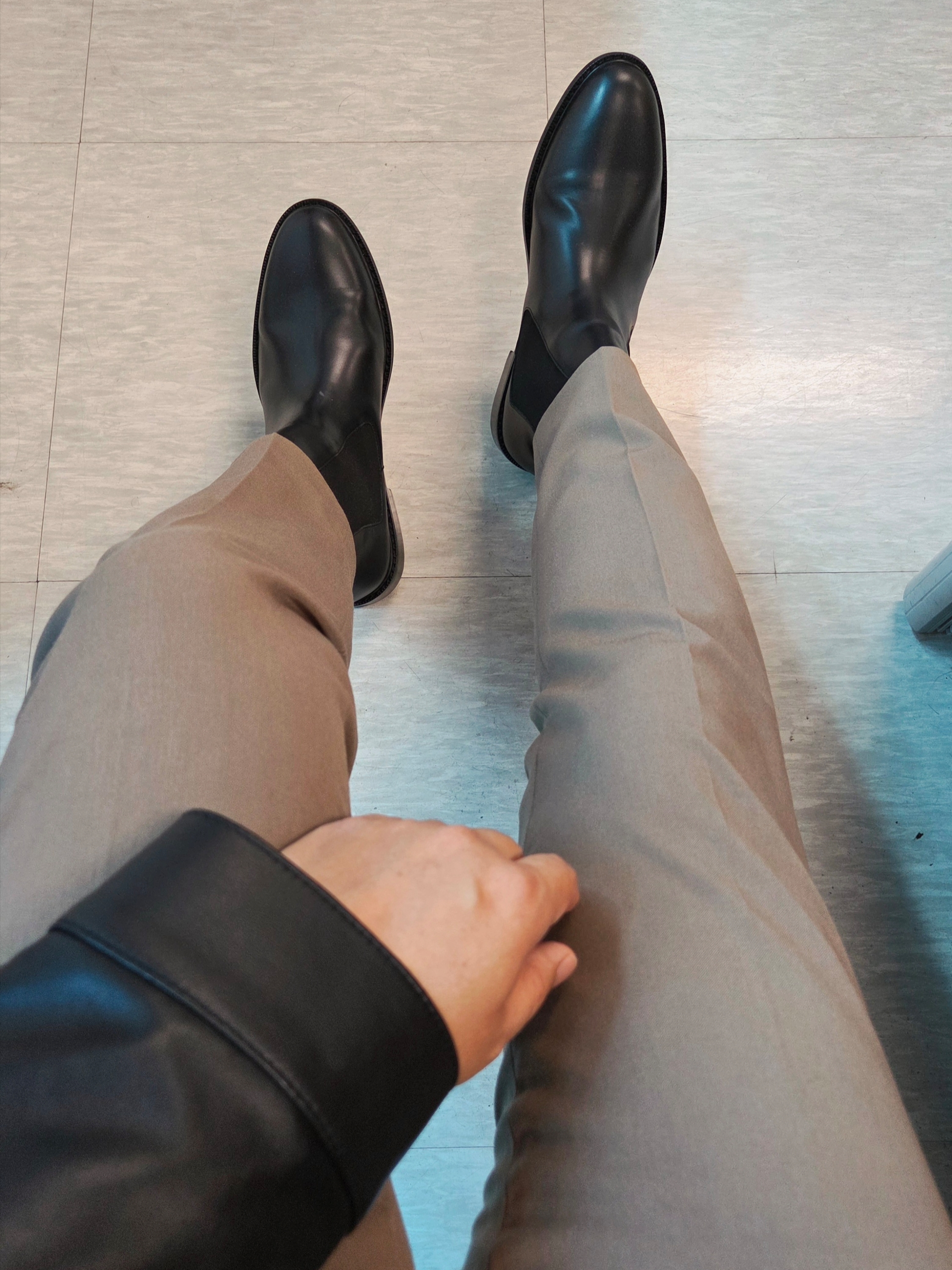 Romantic Move New Tampere Chelsea Boots Black 착용 스타일