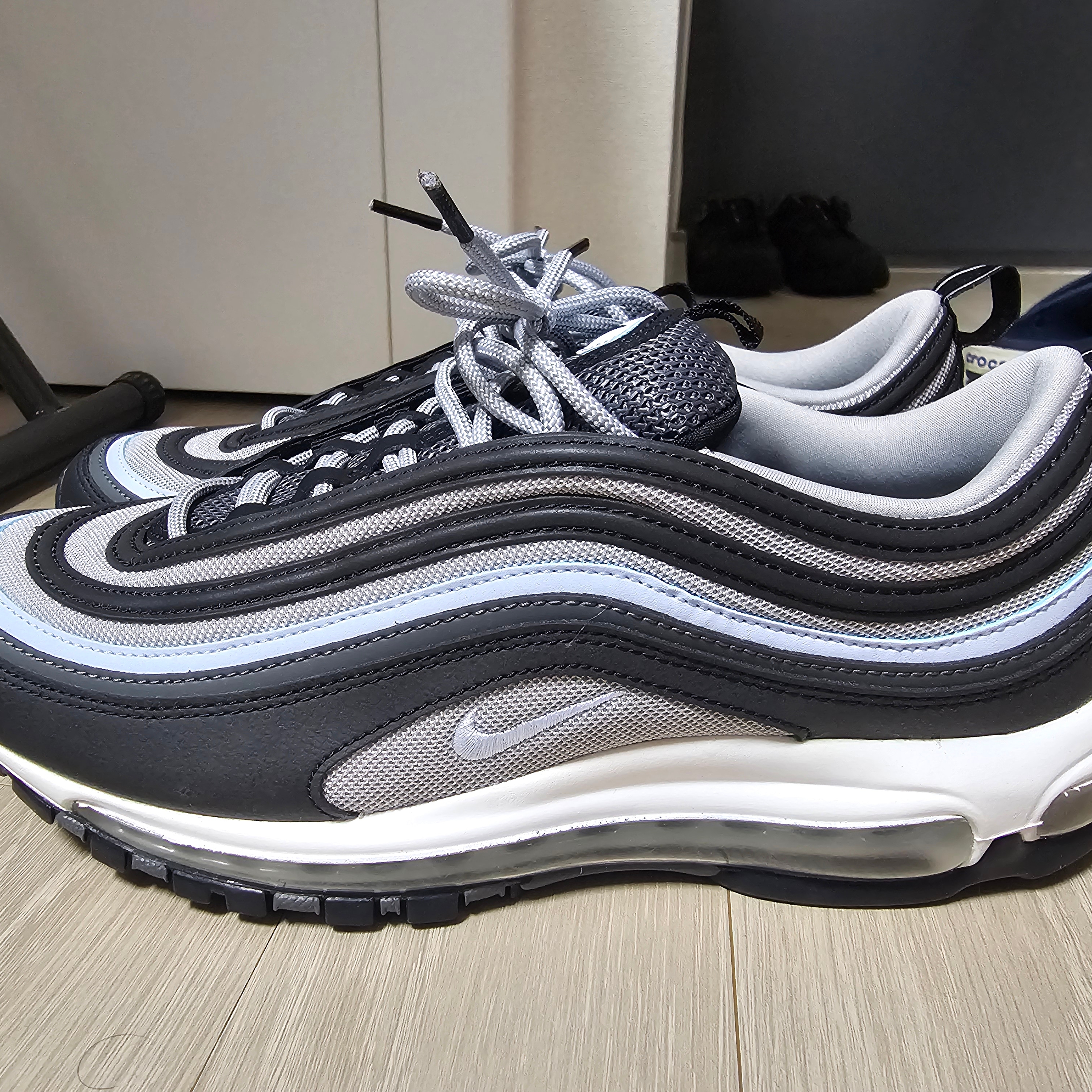 Nike Air Max 97 Black Blue Tint 착용 스타일 - 2