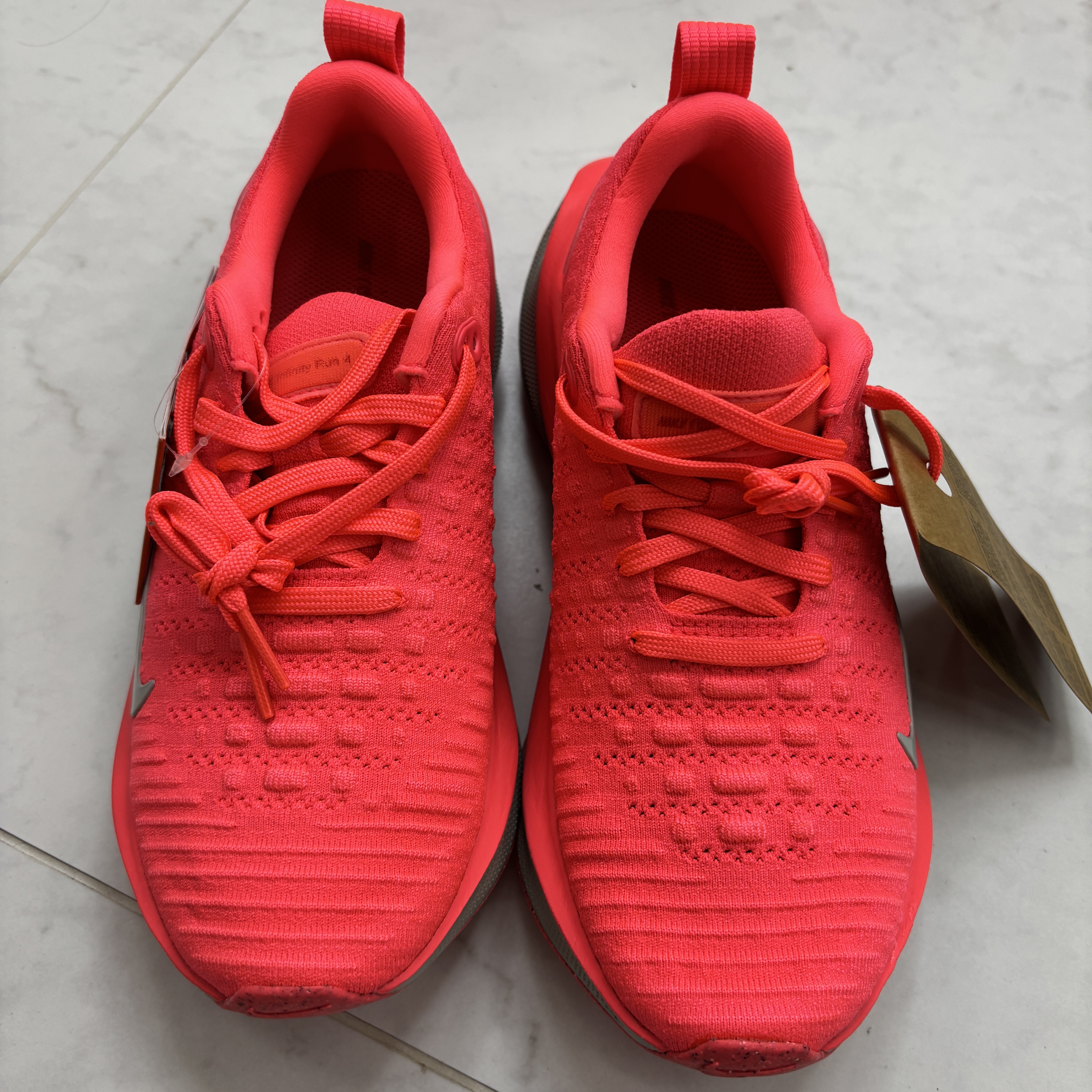 (W) Nike ReactX Infinity Run 4 Hot Punch Black 착용 스타일 - 2