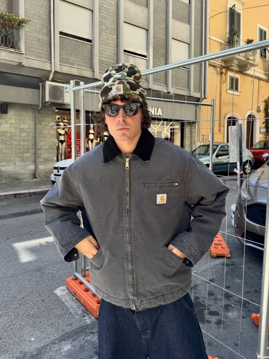 Carhartt WIP OG Detroit Jacket Graphite Black - Winter 착용 스타일 - 7