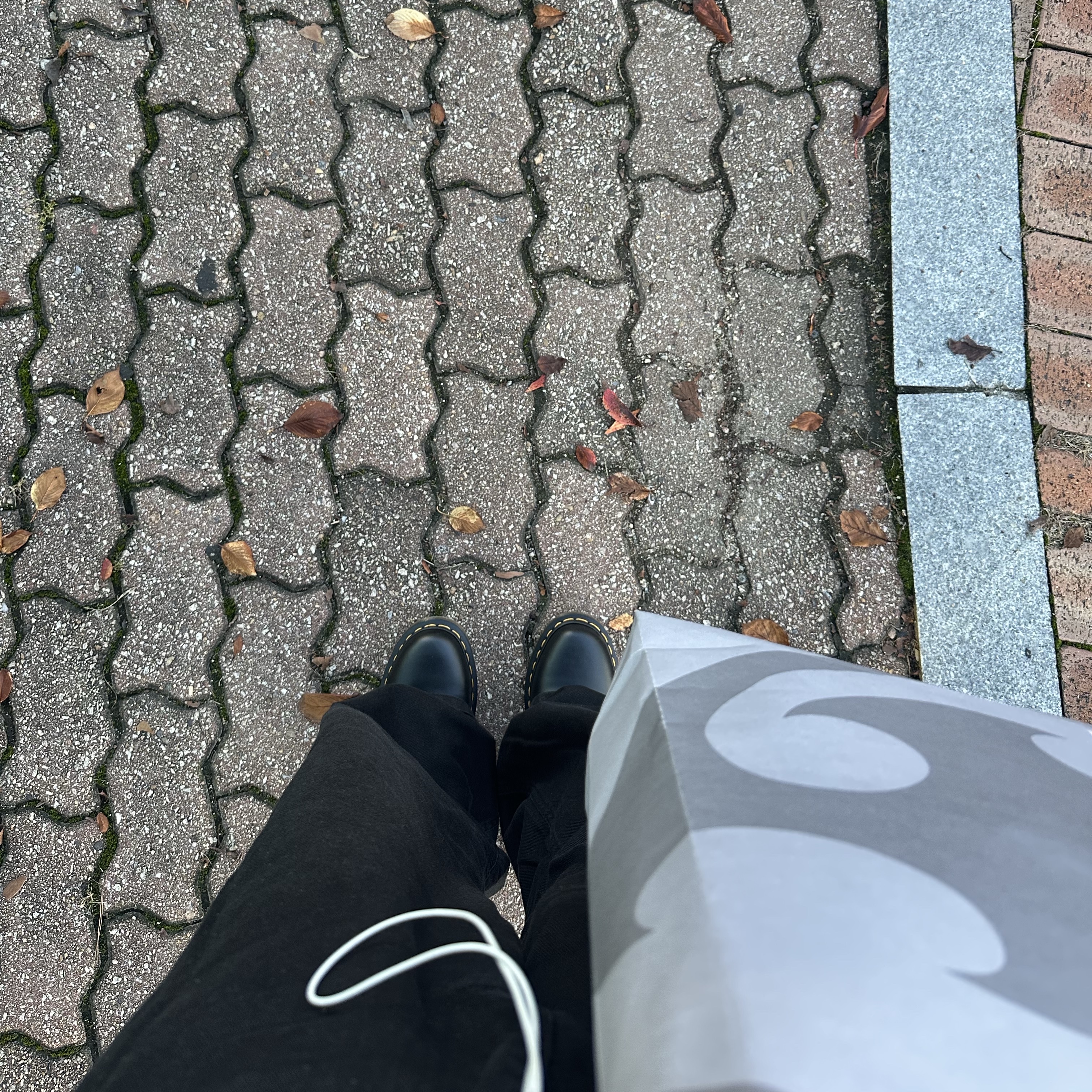 Dr. Martens 1461 Smooth Black 착용 스타일