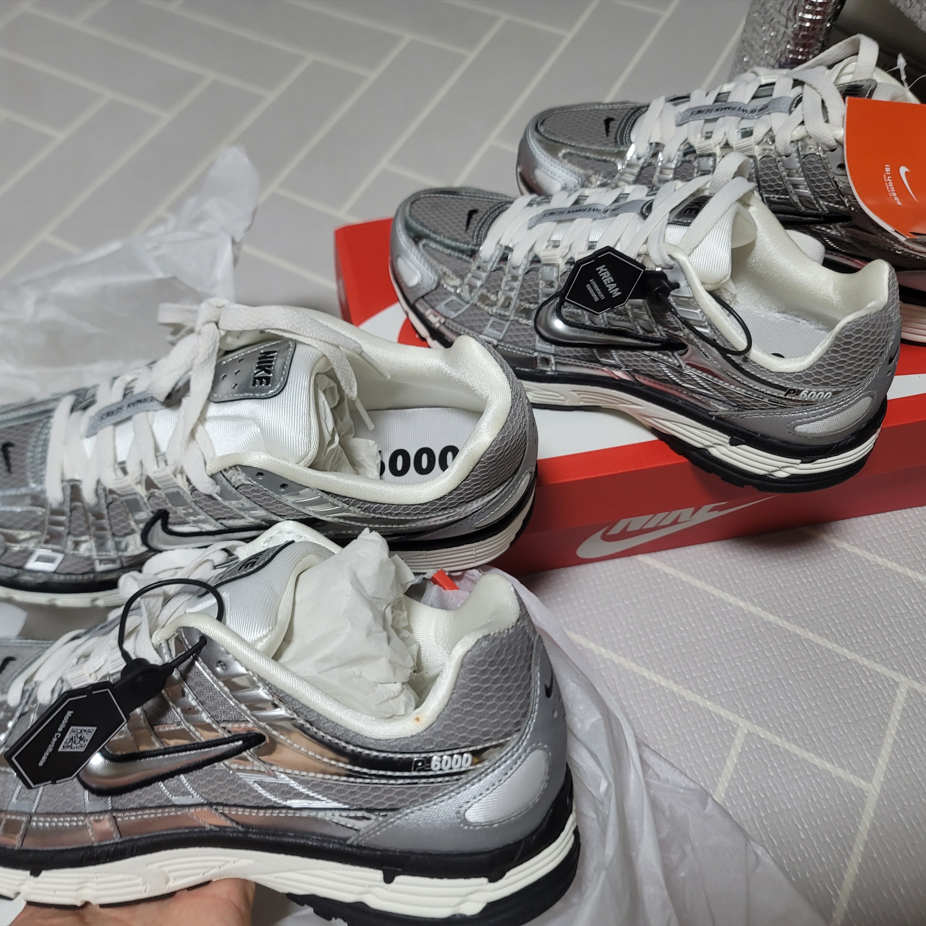 Nike P-6000 Metallic Silver 착용 스타일 - 1