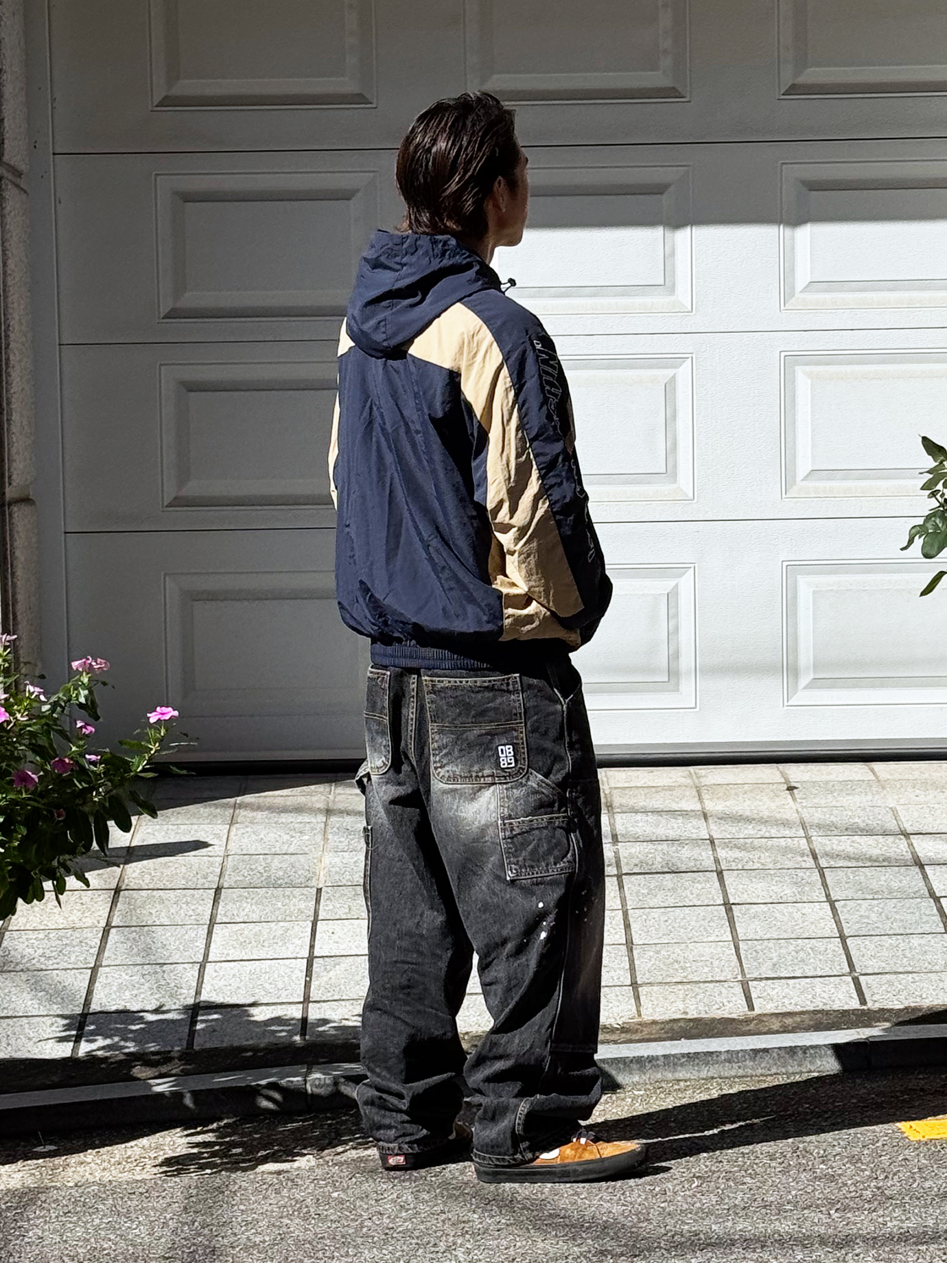 QT8 Garments Retro Hooded Track Jacket Navy/Beige, QT8 GARMENTS Painted Double Knee Washed Pants Black 착용 스타일 - 2