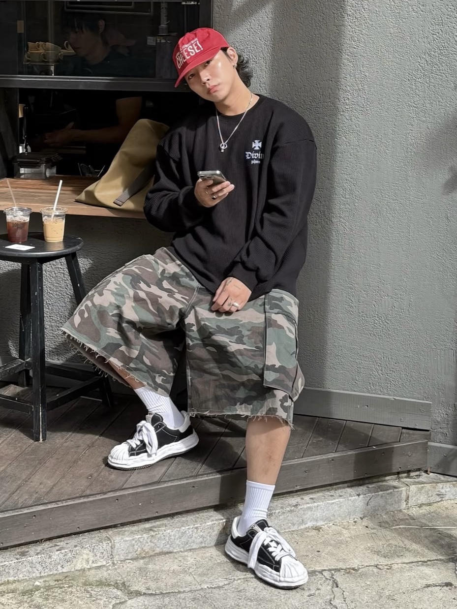 PHOS333 Divine Waffle Long Sleeved Black, PHOS333 Divine Waffle Long Sleeved Dark Brown 착용 스타일 - 2