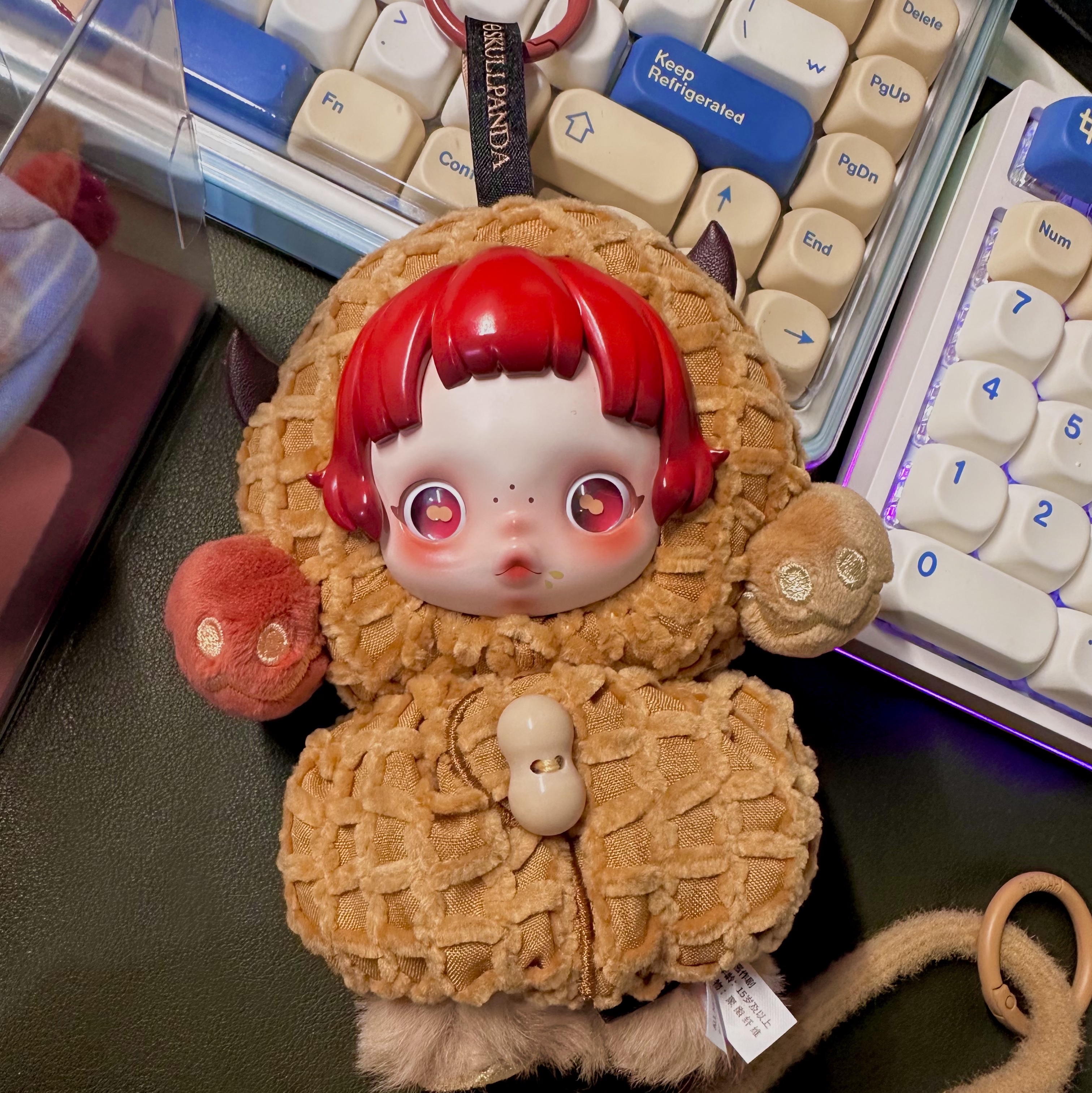 Pop Mart Skullpanda You Found Me ! Series Plush Doll Pendant Sealed Case (1 Blind Box), Pop Mart Skullpanda You Found Me ! Series Plush Doll Pendant Sealed Case (9 Blind Boxes) 착용 스타일