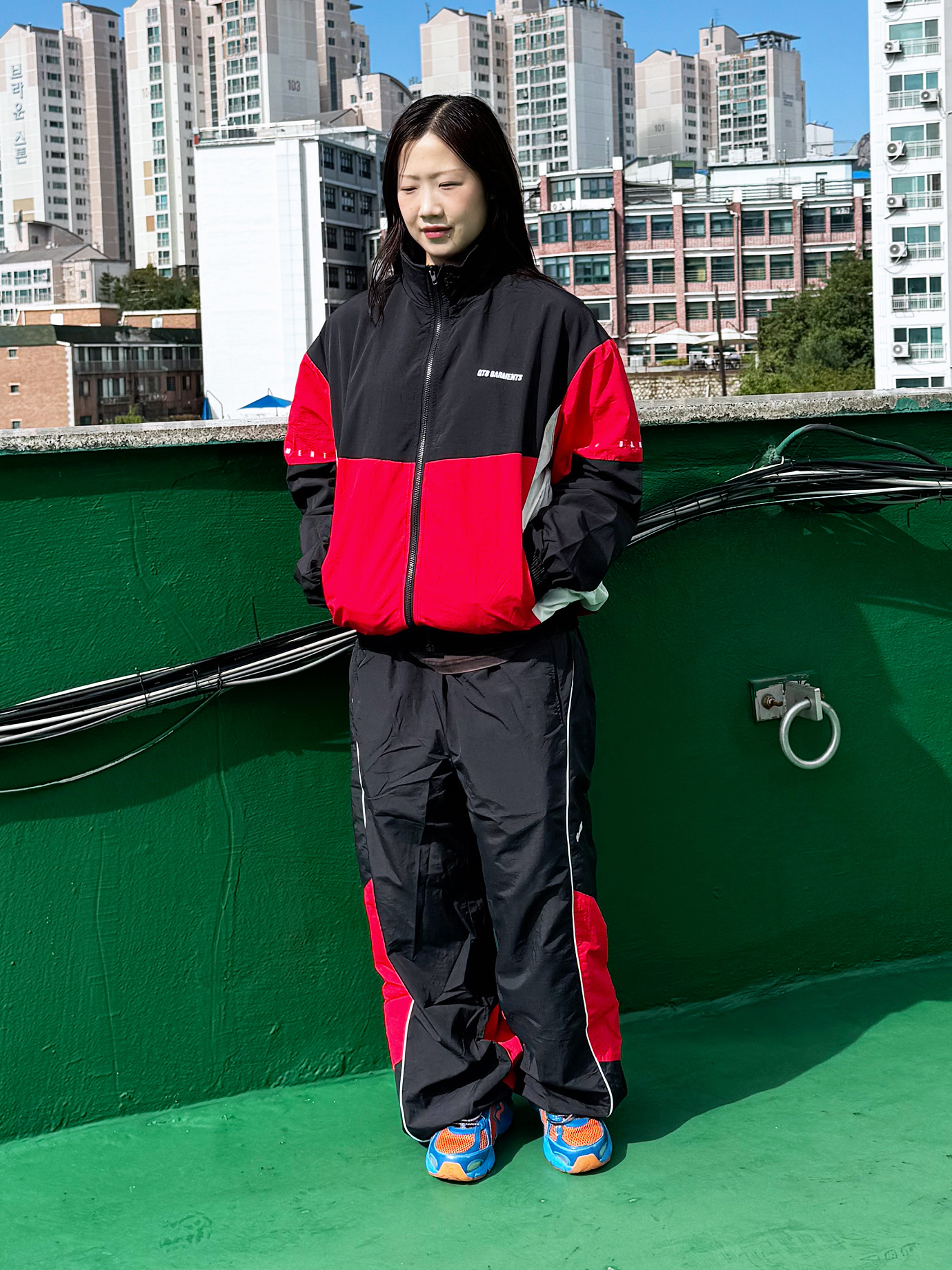 QT8 Garments TL Old Track Jacket Black/Red, QT8 GARMENTS Track Pant Black/Red 착용 스타일 - 2