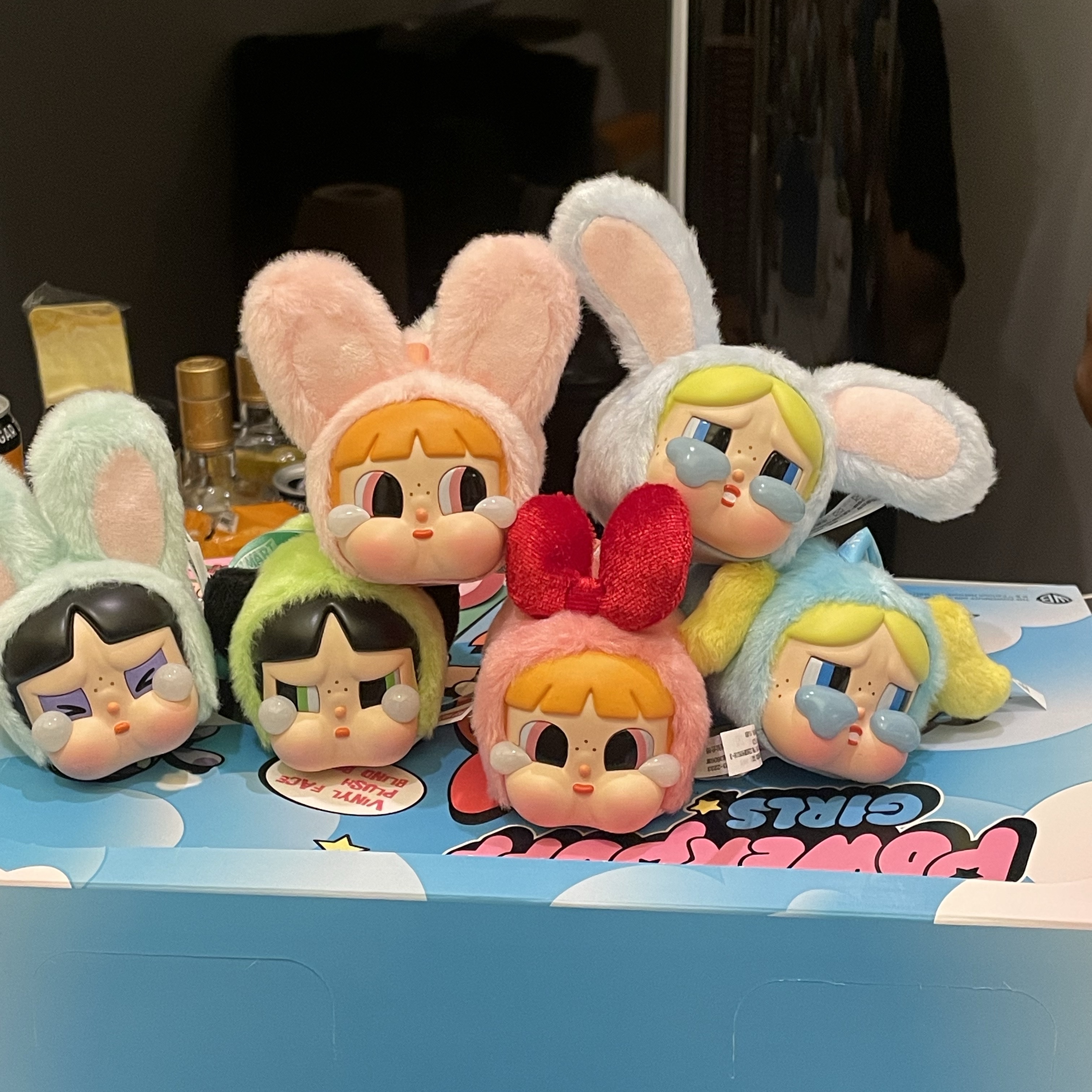 Pop Mart Crybaby x Powerpuff Girls Series Keyring Sealed Case (6 Blind Boxes) 착용 스타일
