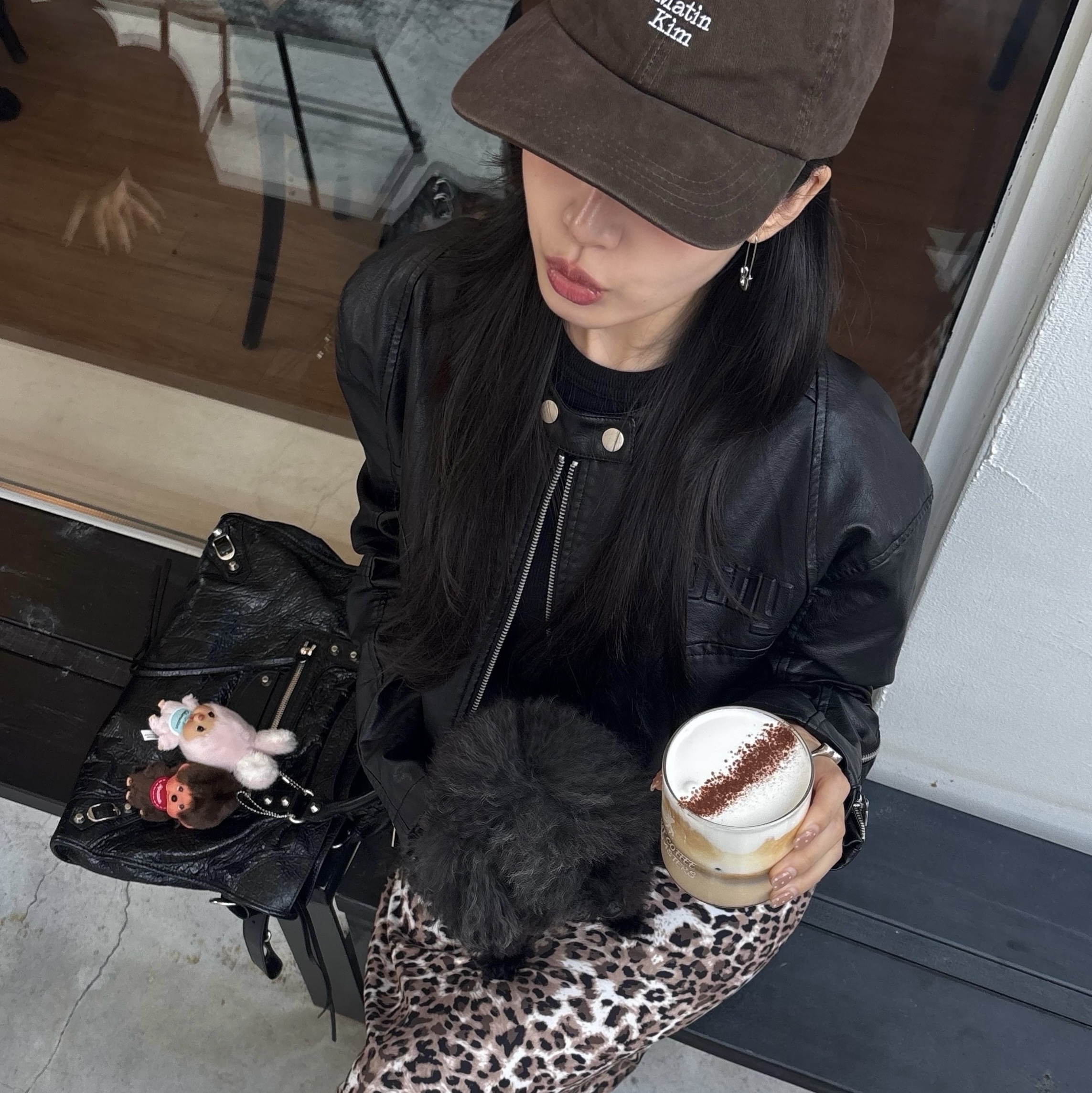 Balenciaga Le City Medium Bag Black Silver, Monchhichi Chimutan Keychain Pink 착용 스타일 - 1