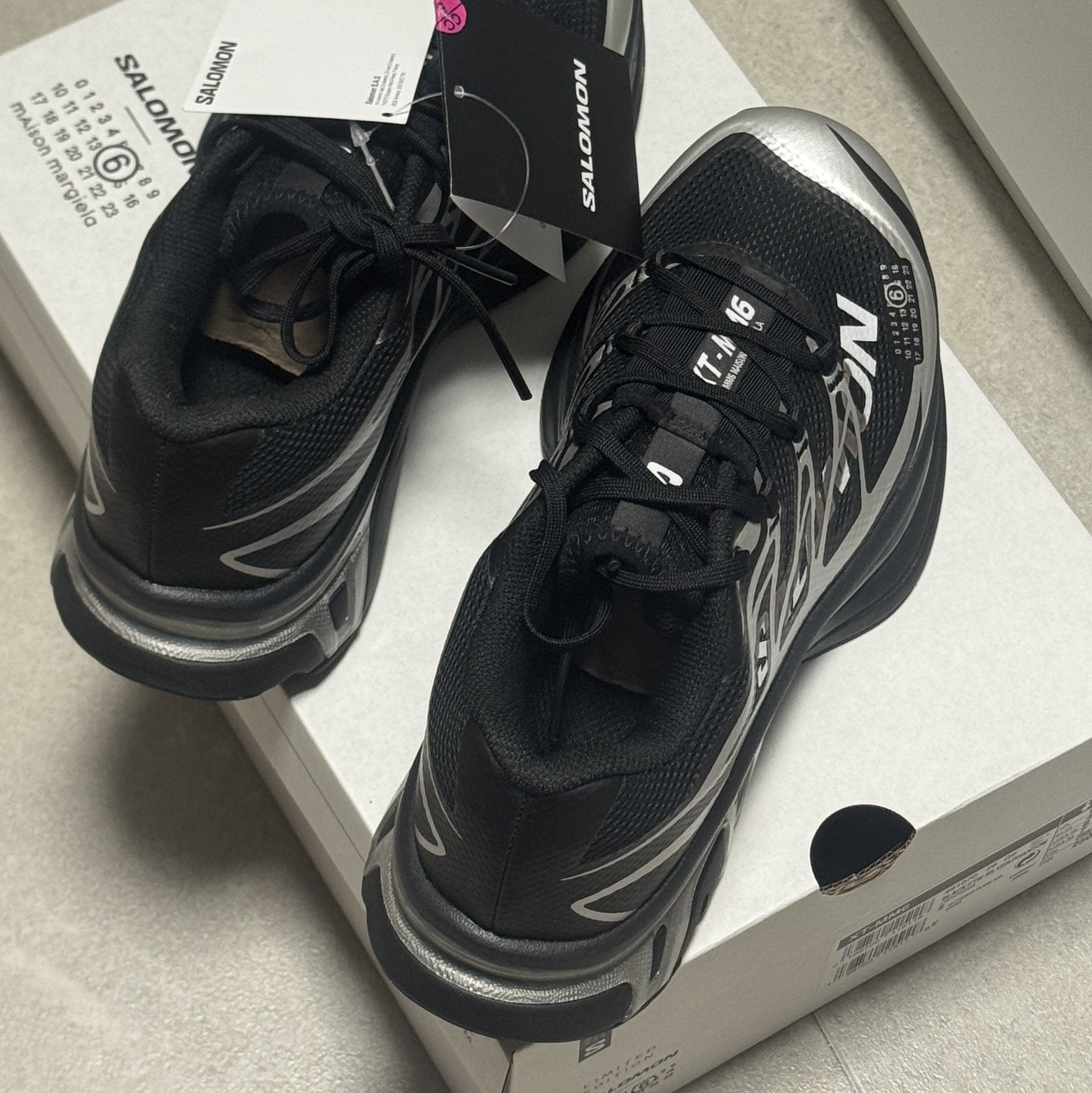 Salomon x MM6 Masion Margiela XT-MM6 Black Ftw Silver 착용 스타일 - 5