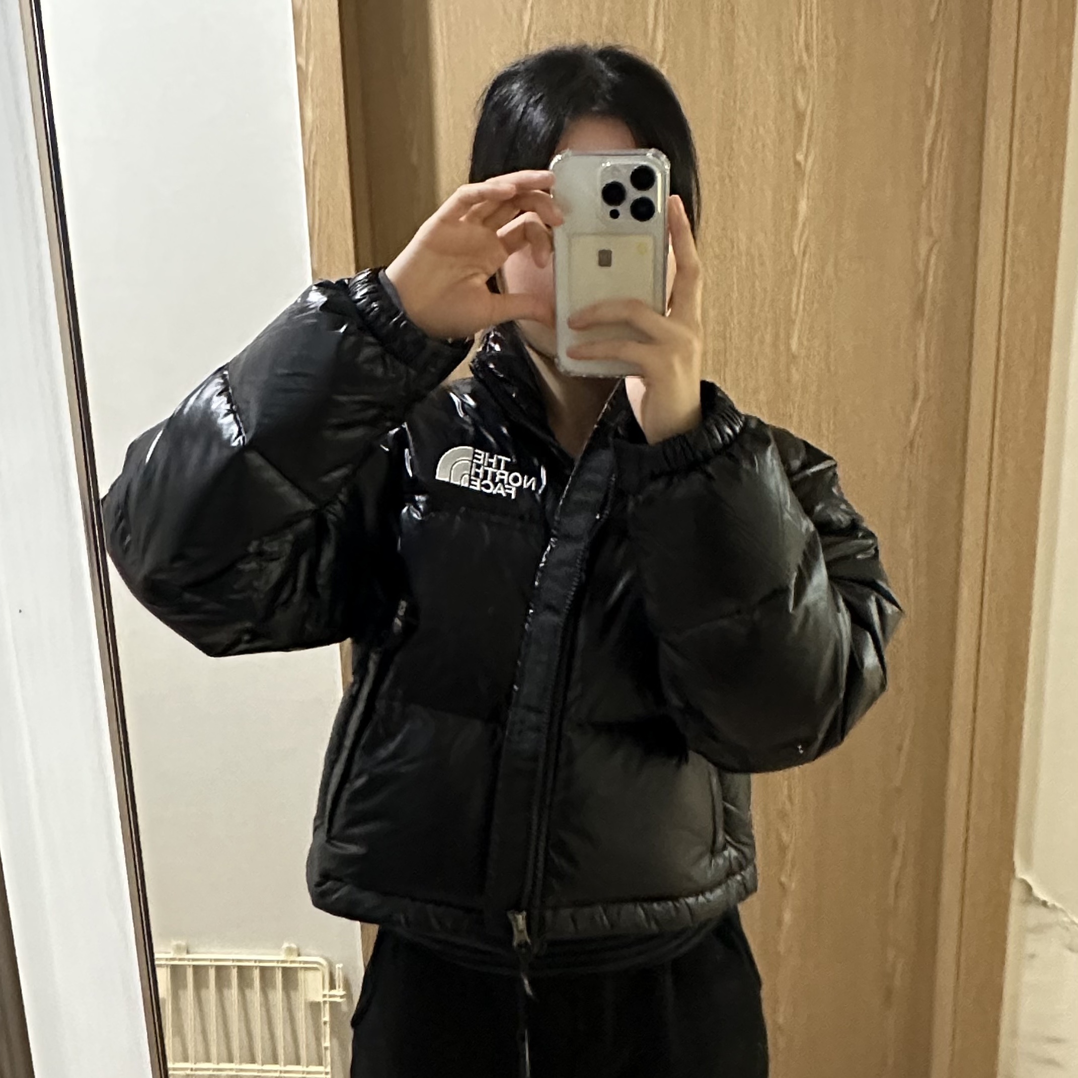 (W) The North Face Nuptse Short Jacket Black 착용 스타일